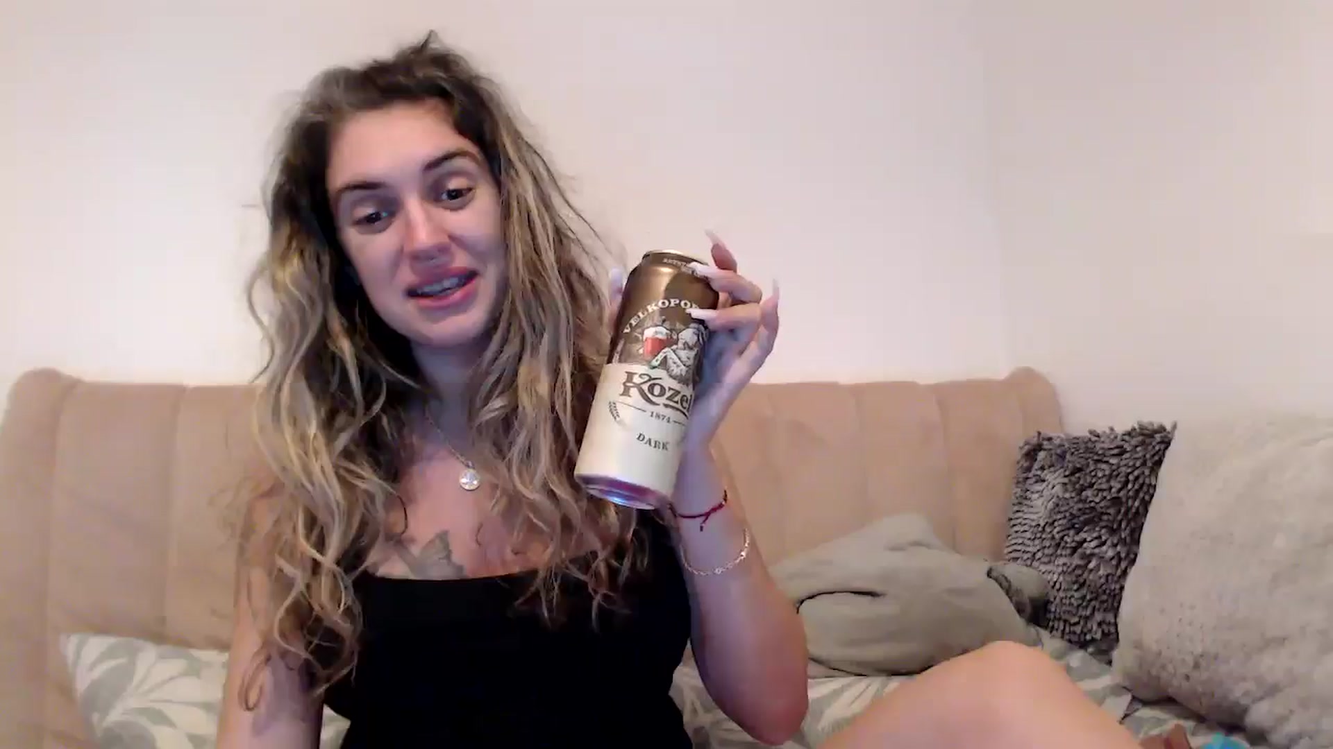 MissDivinna video thumbnail