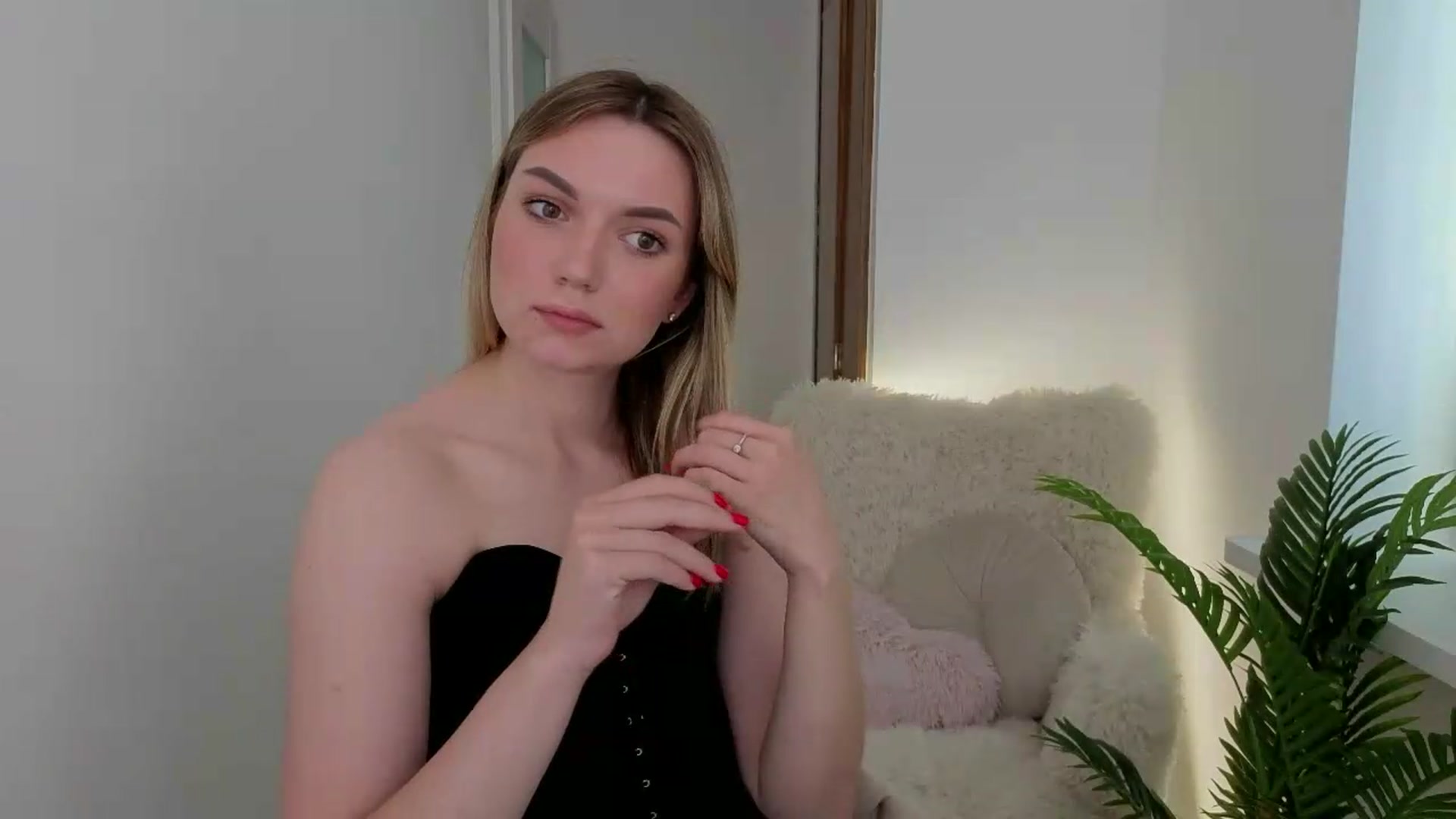 AshleyMimi video thumbnail
