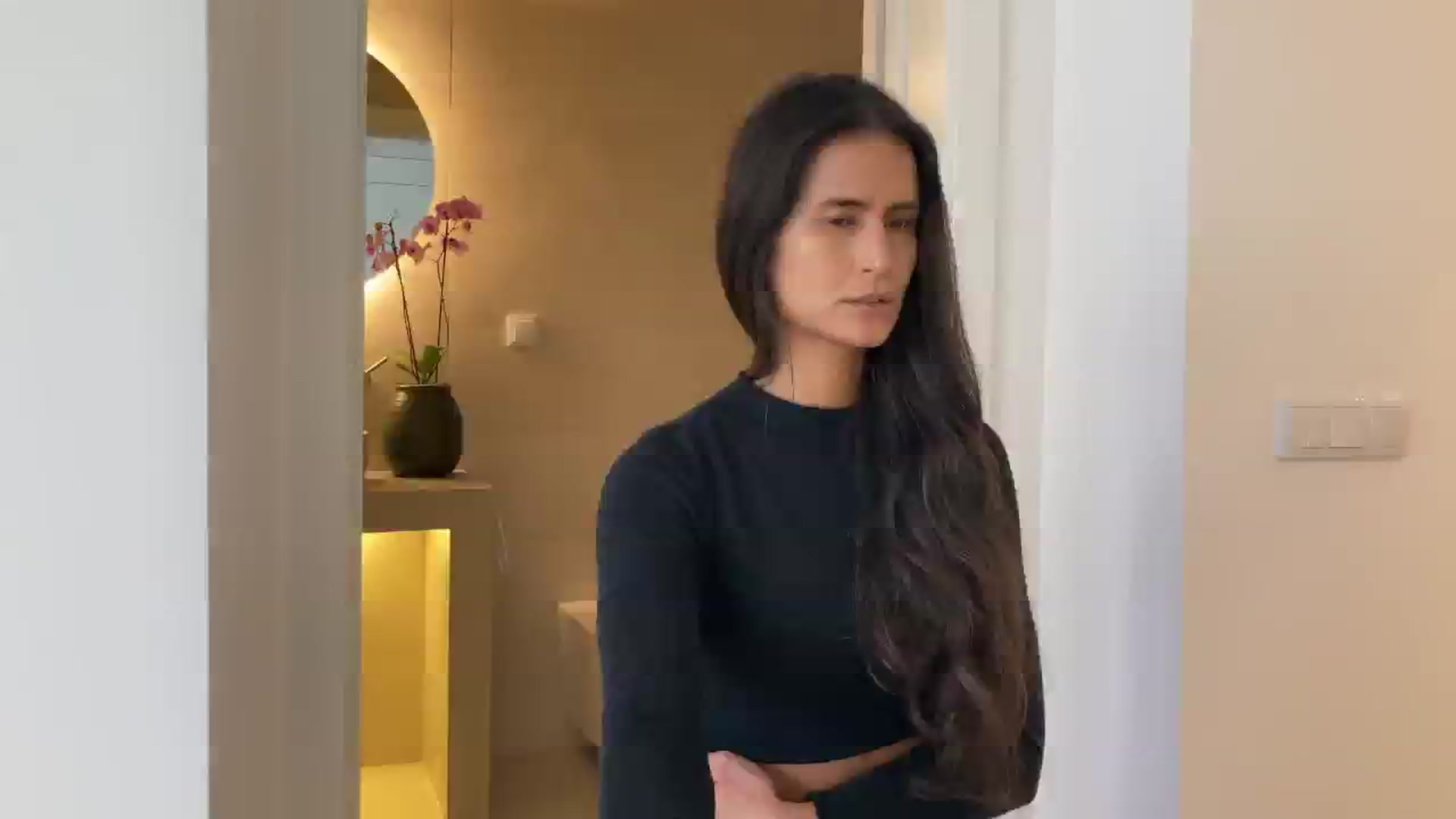 V_e_r_o_ video thumbnail
