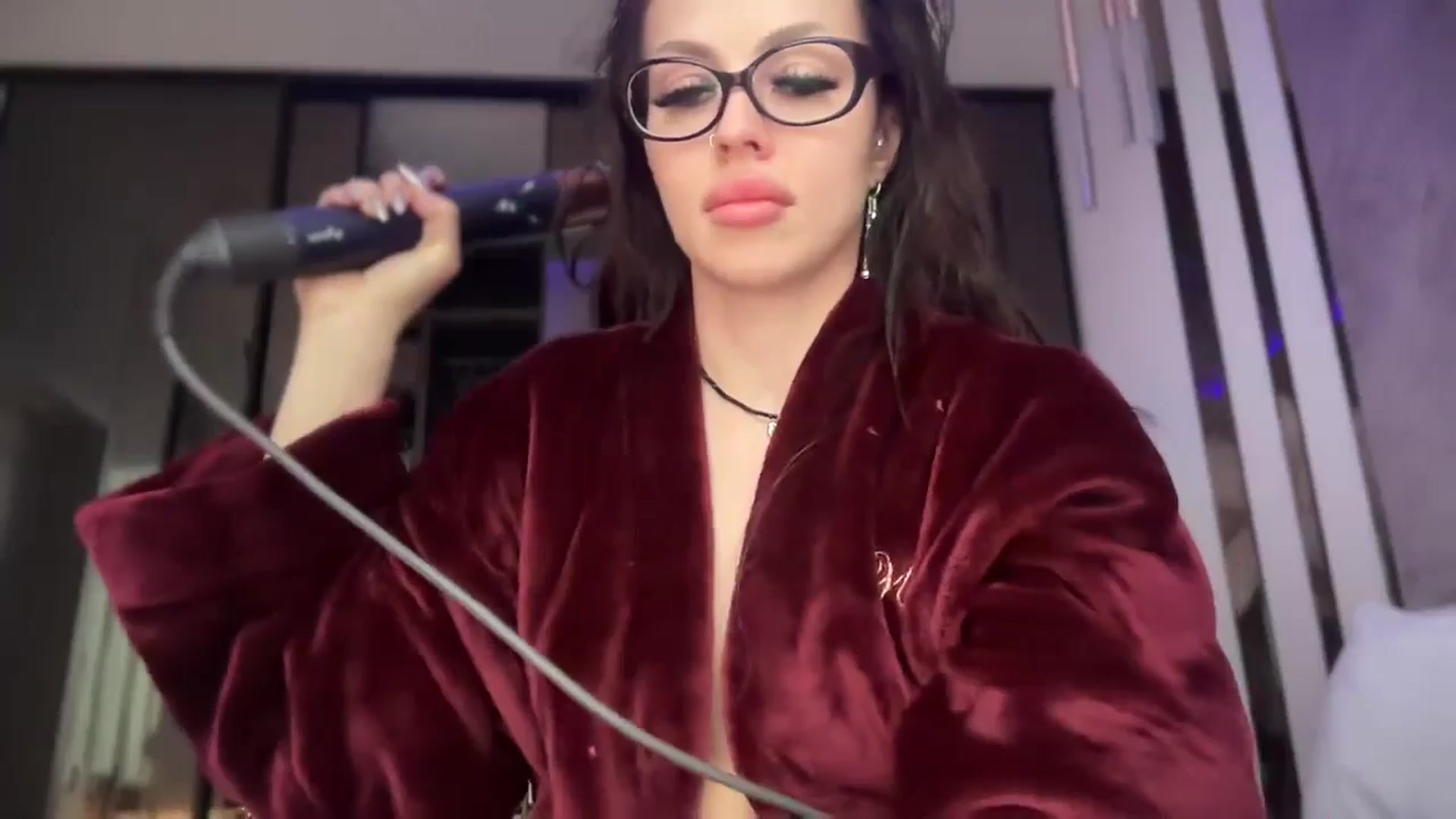 UGLYGIRL_ video thumbnail