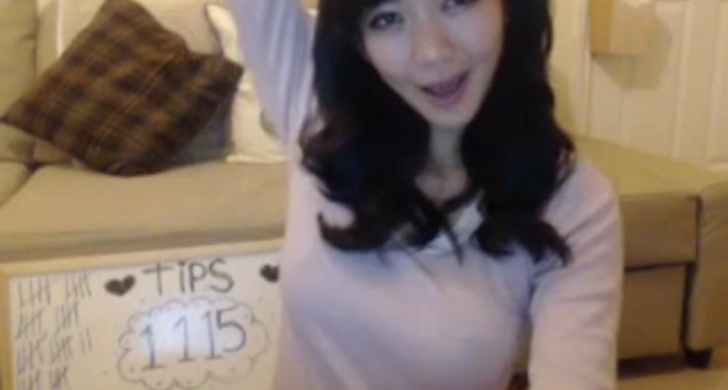 MissReinaT video thumbnail
