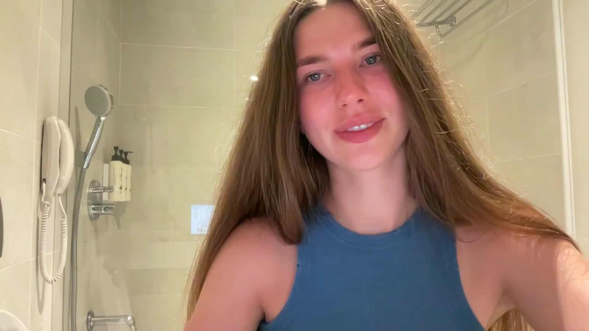kissfreeze video thumbnail