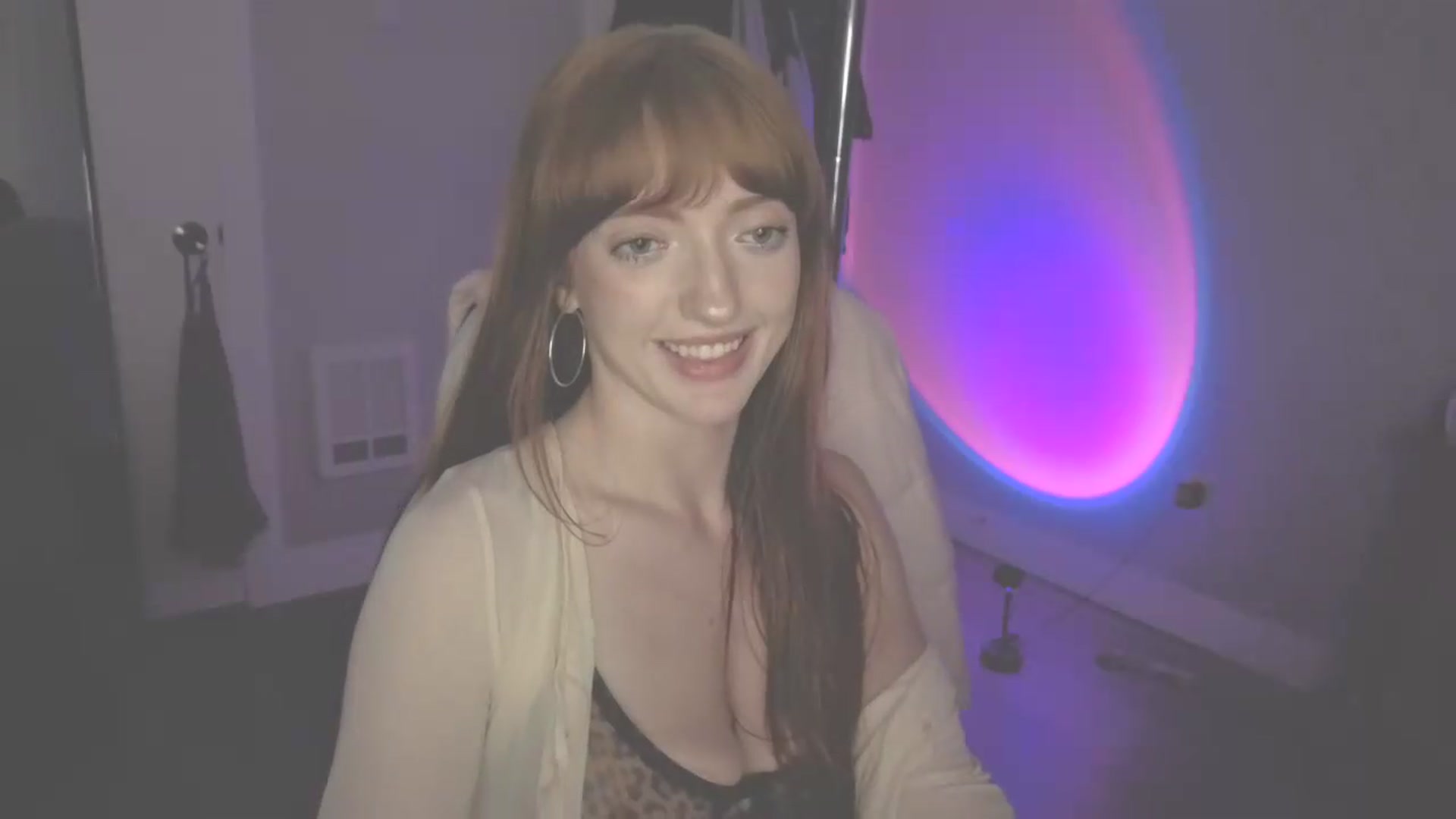 foxxyyredd video thumbnail