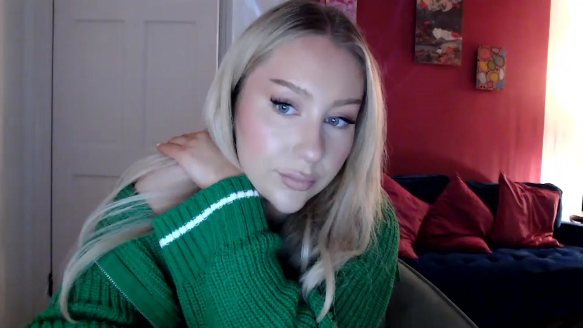 PetiteAvax video thumbnail