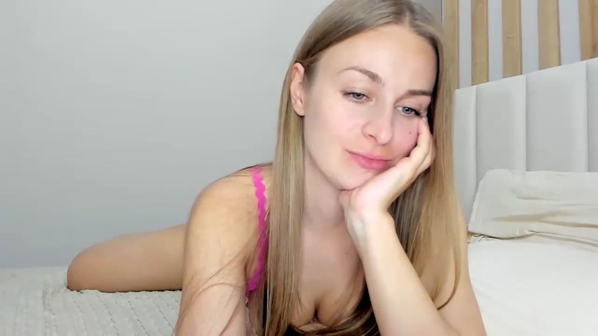 regular_girl video thumbnail