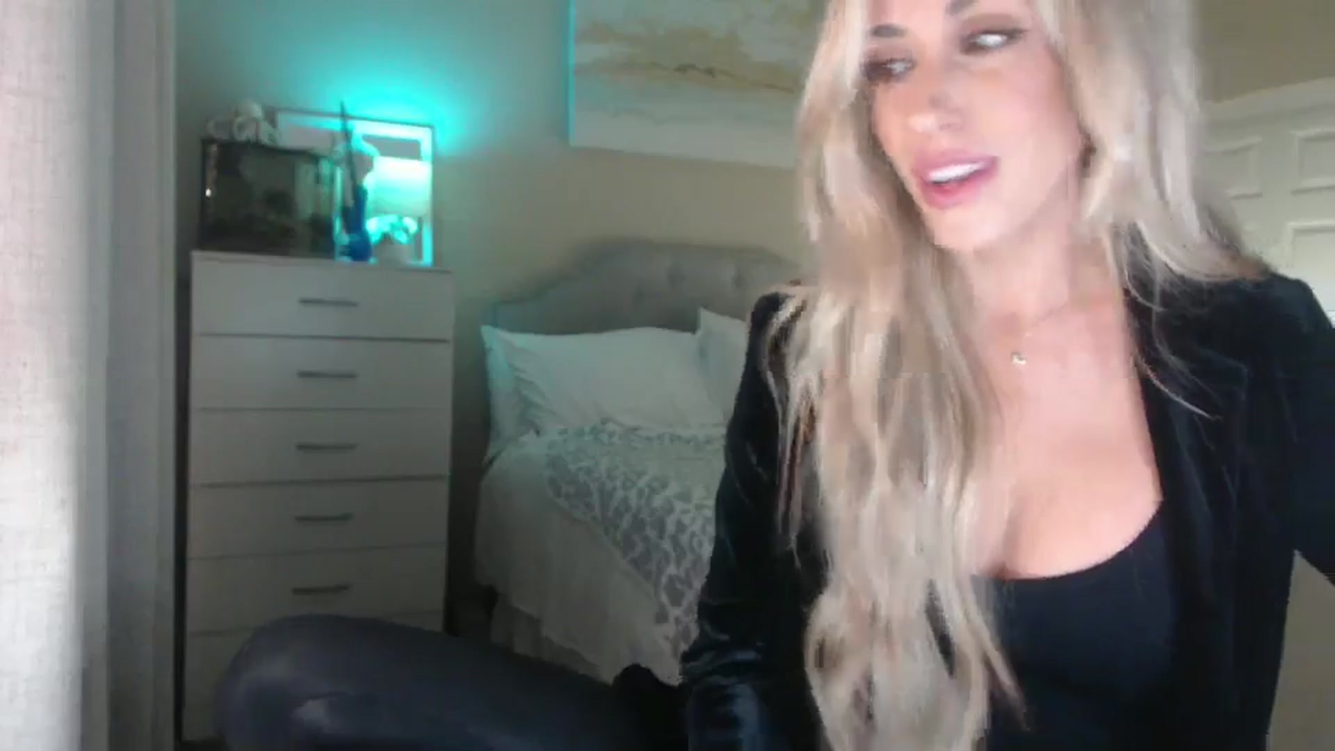 Queen_bambii video thumbnail