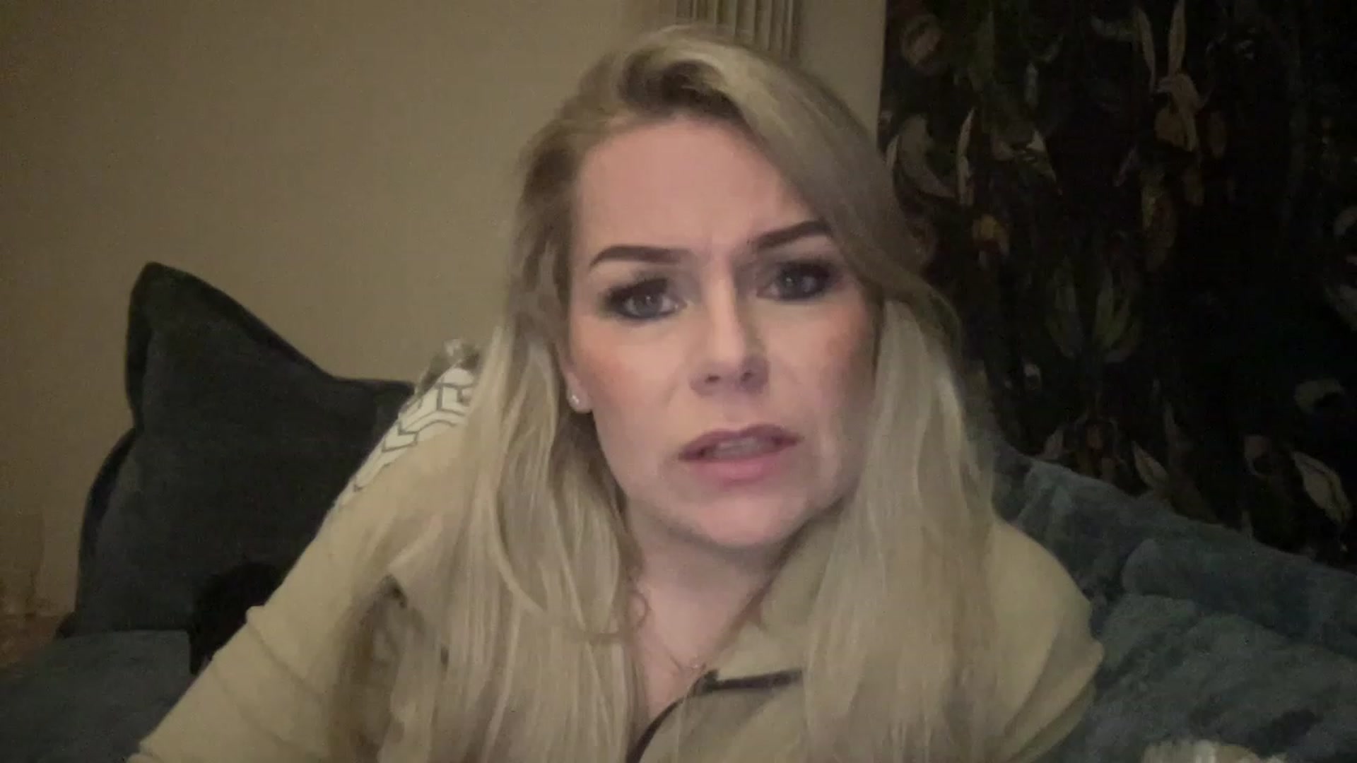 LaraLaughs video thumbnail