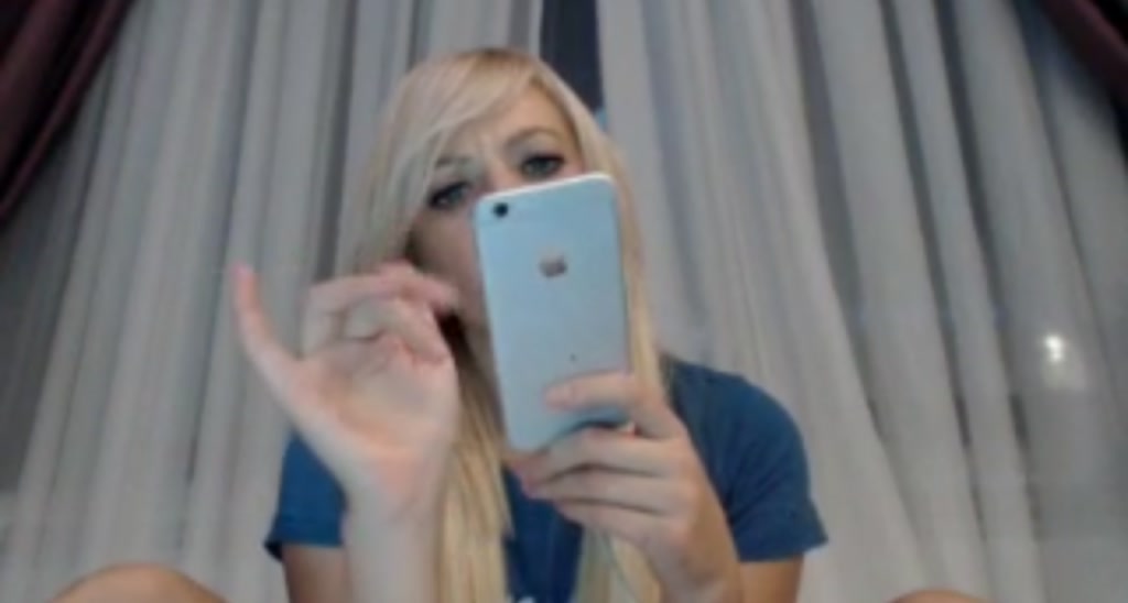 AwesomeBlonde video thumbnail