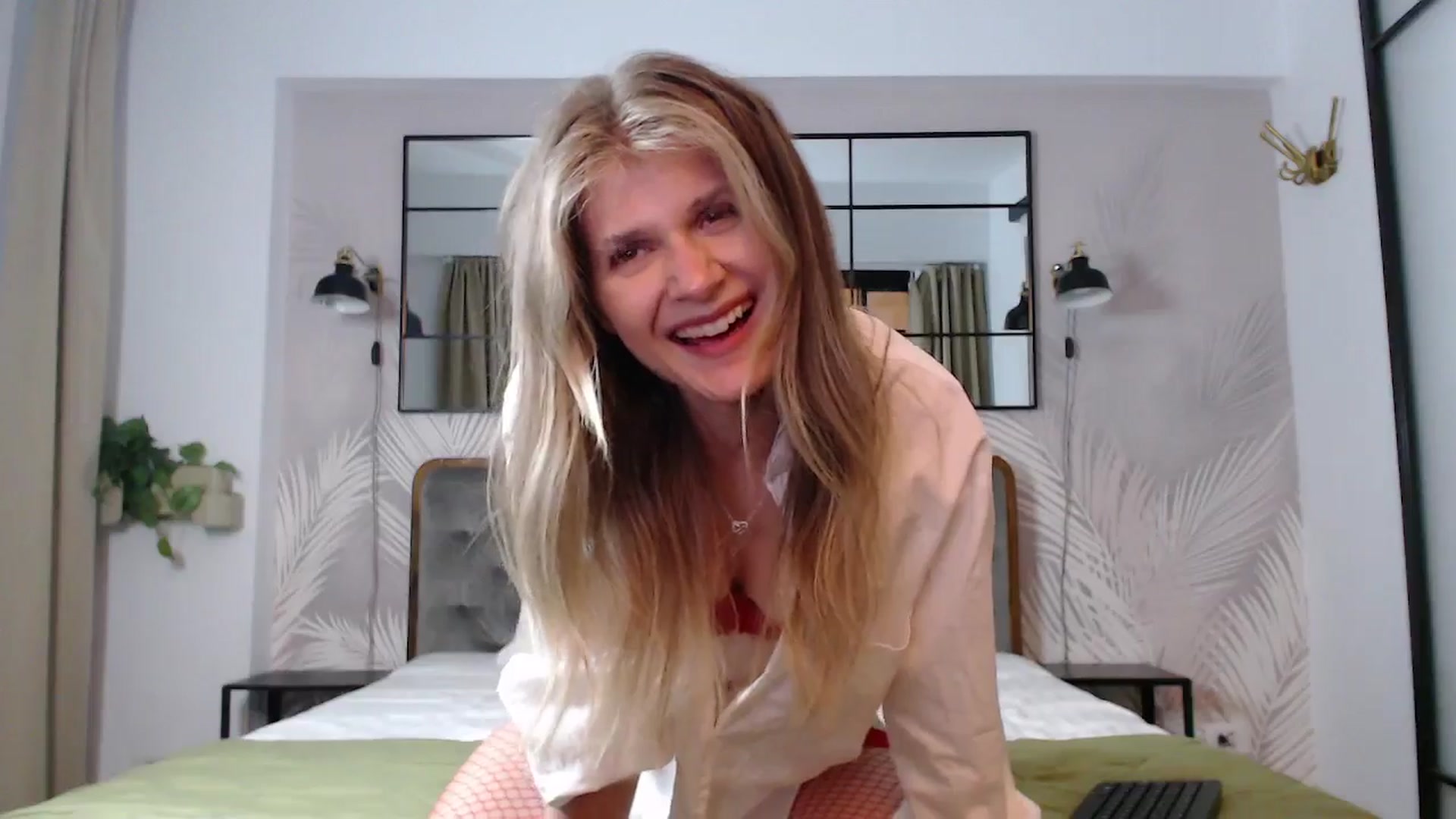 Miss_L video thumbnail