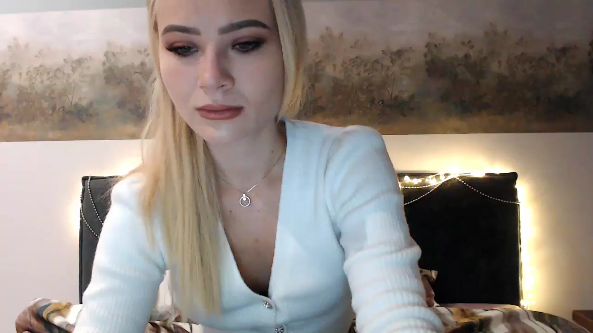 fiancee video thumbnail