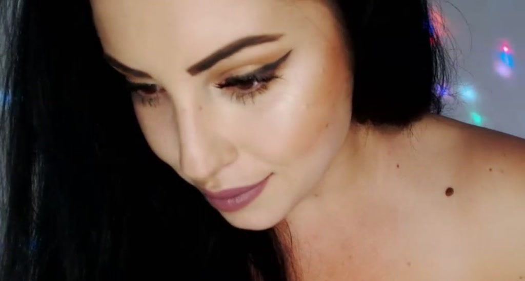 aLeDoll video thumbnail
