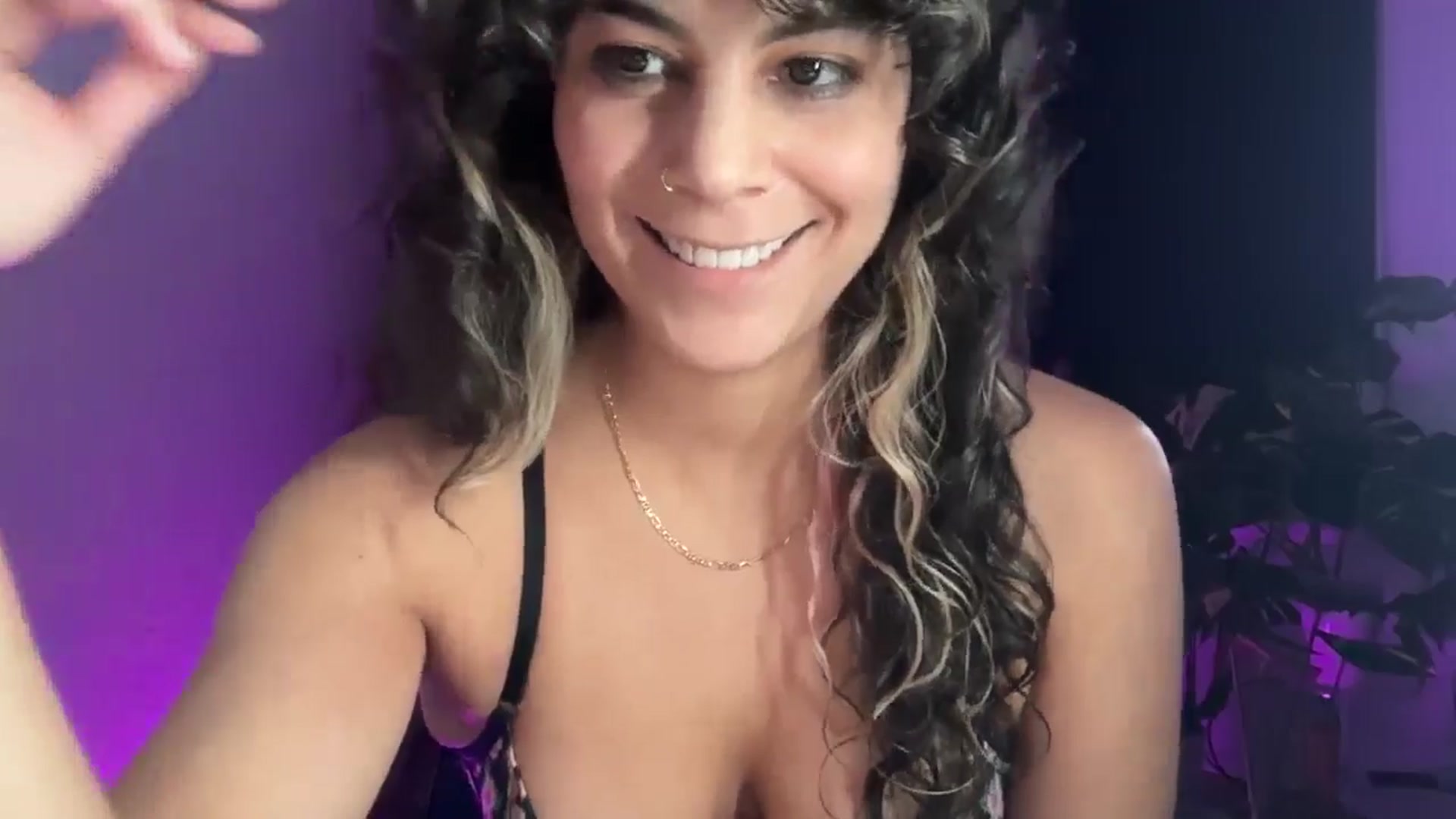 e_laine video thumbnail
