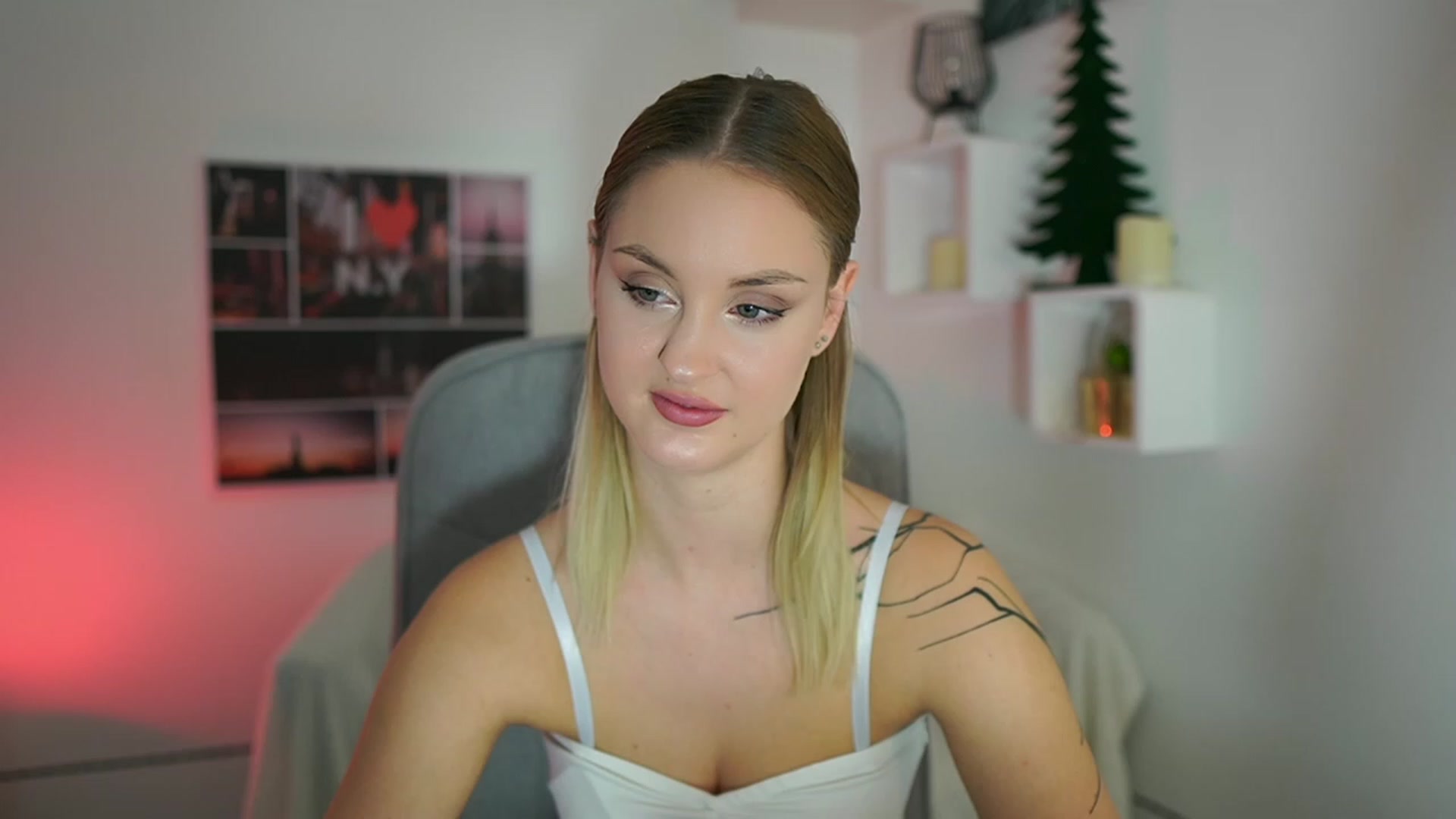 NatalliaStarr video thumbnail