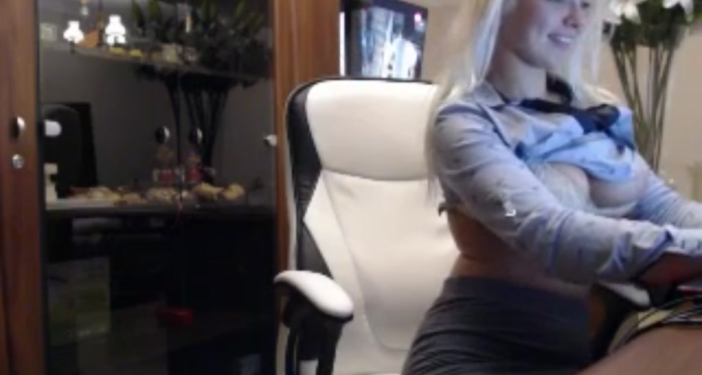 Innocentdoll_ video thumbnail
