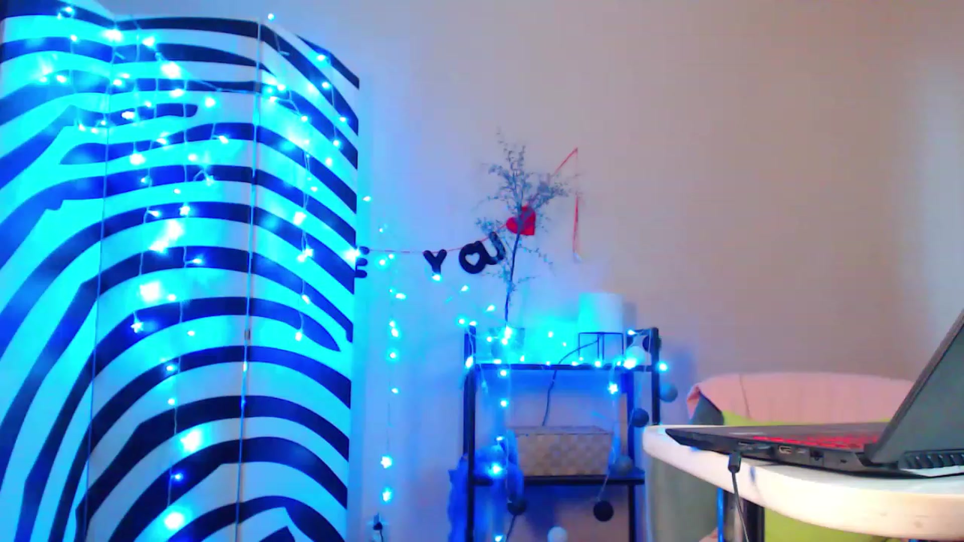 HotAndSexyGi video thumbnail