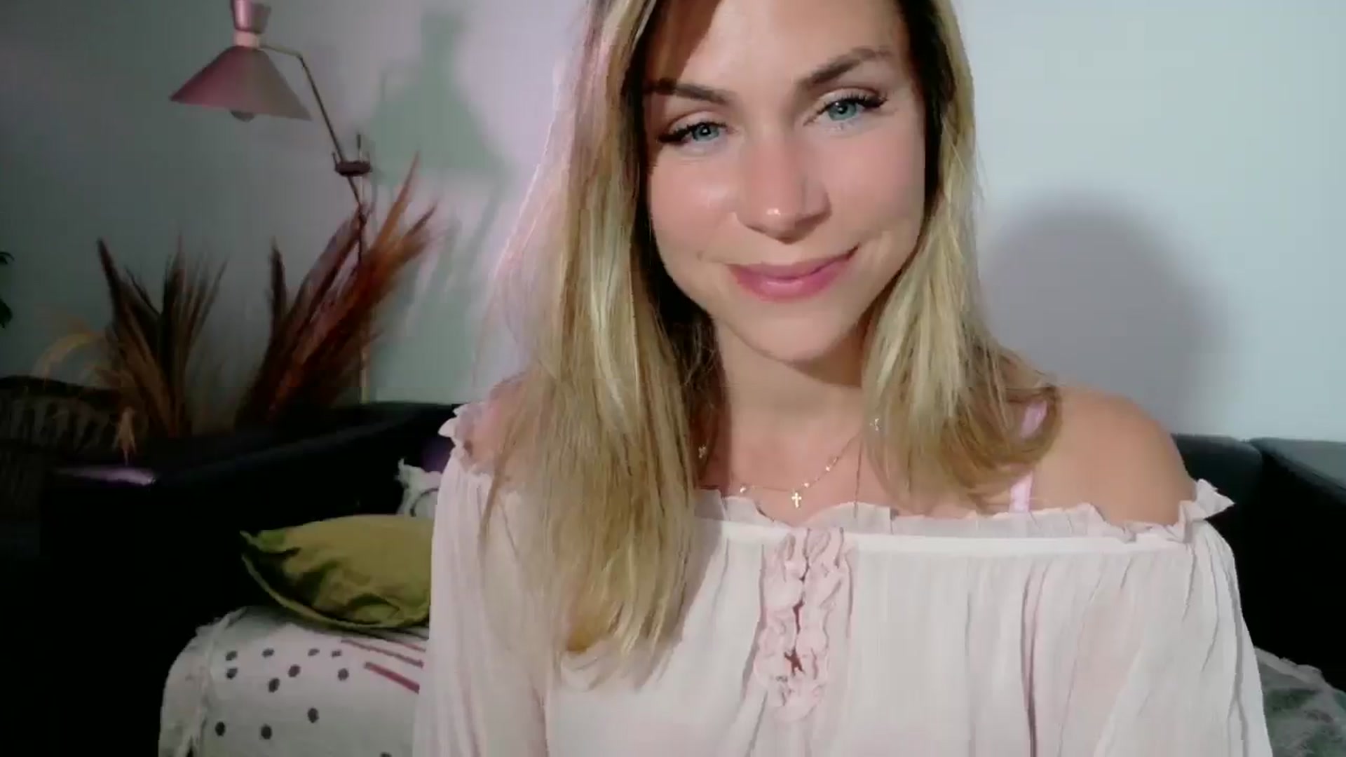 Alicewonder1 video thumbnail