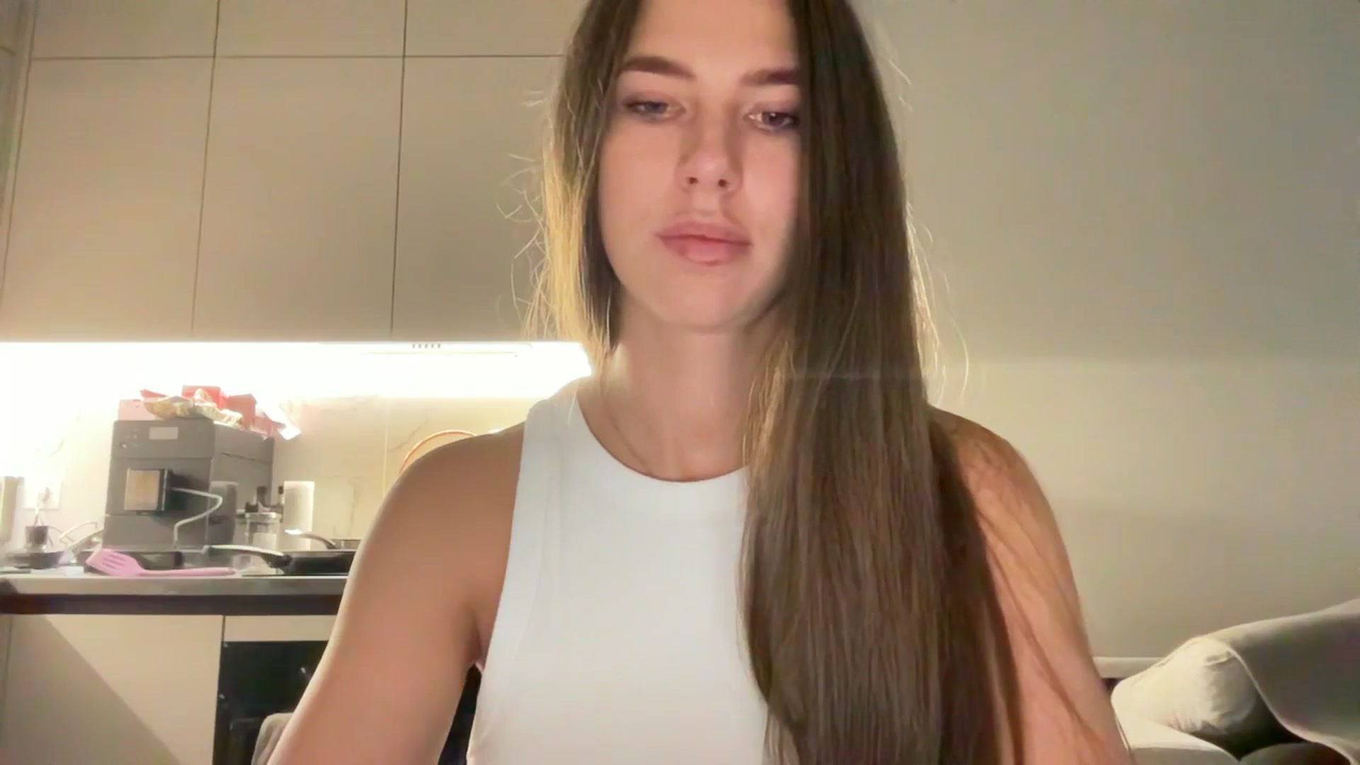 kissfreeze video thumbnail