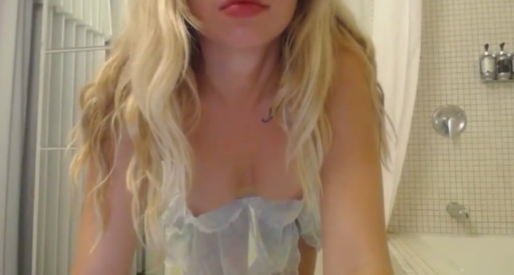 AnaFoxx video thumbnail