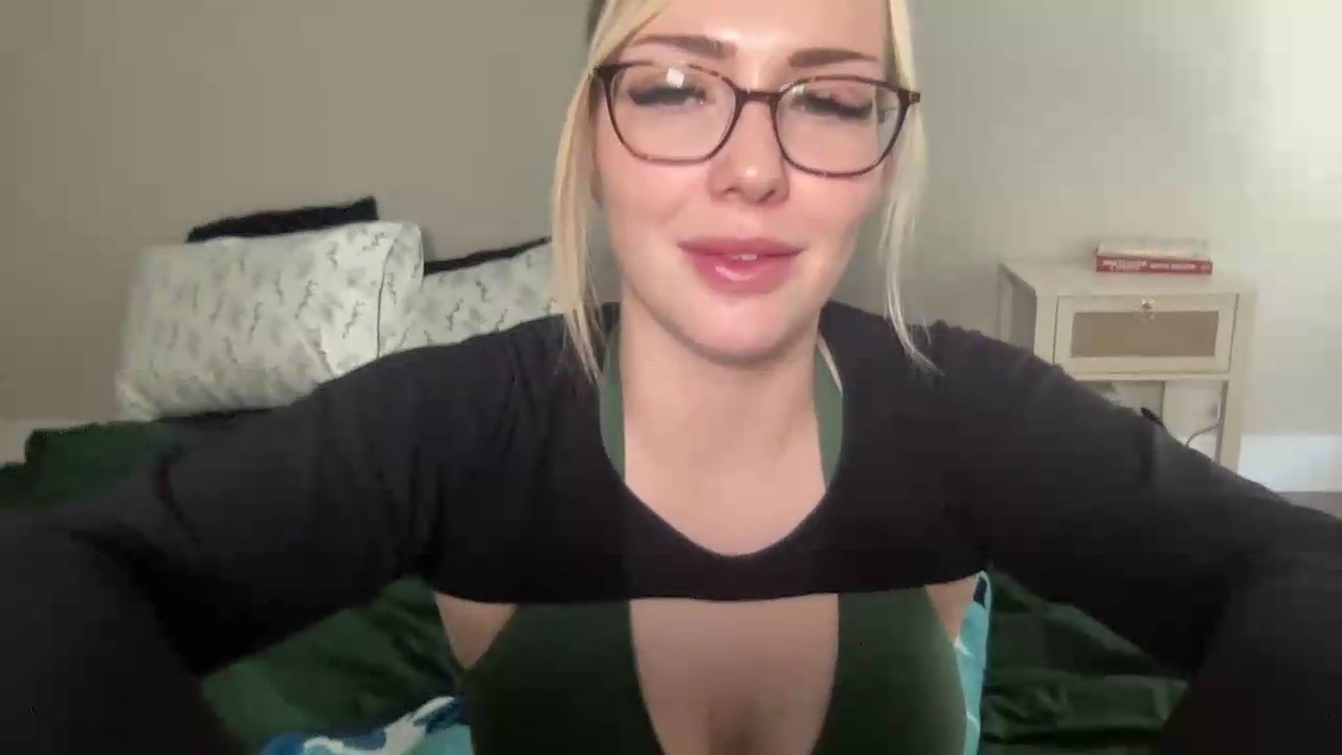 AshleyMarina video thumbnail