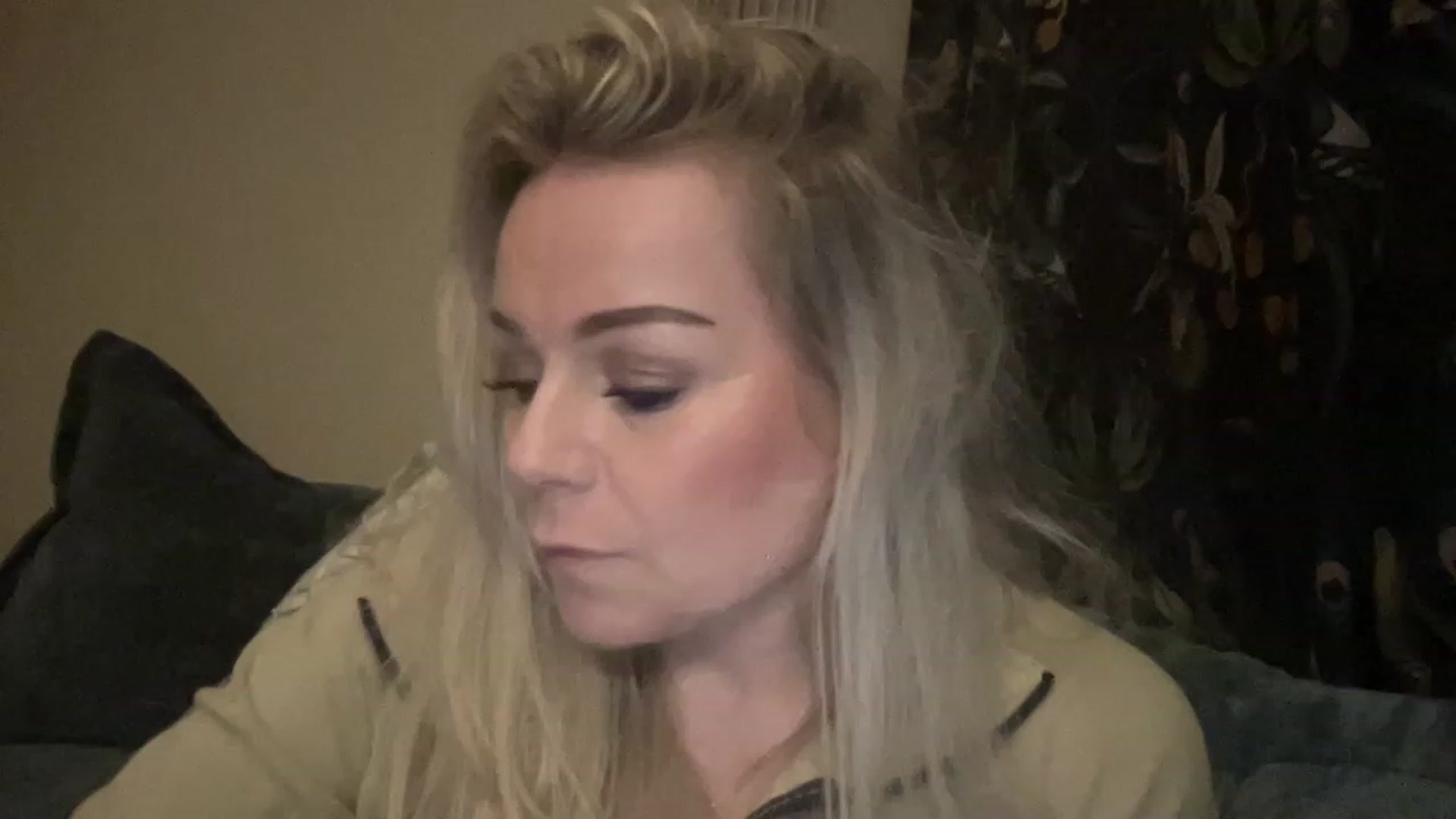 LaraLaughs video thumbnail