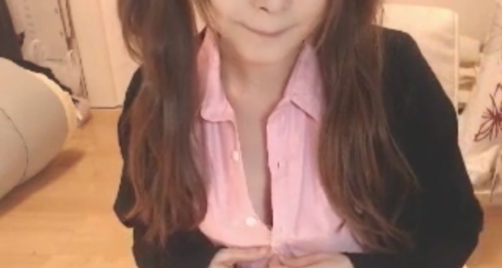 XxMayuka video thumbnail