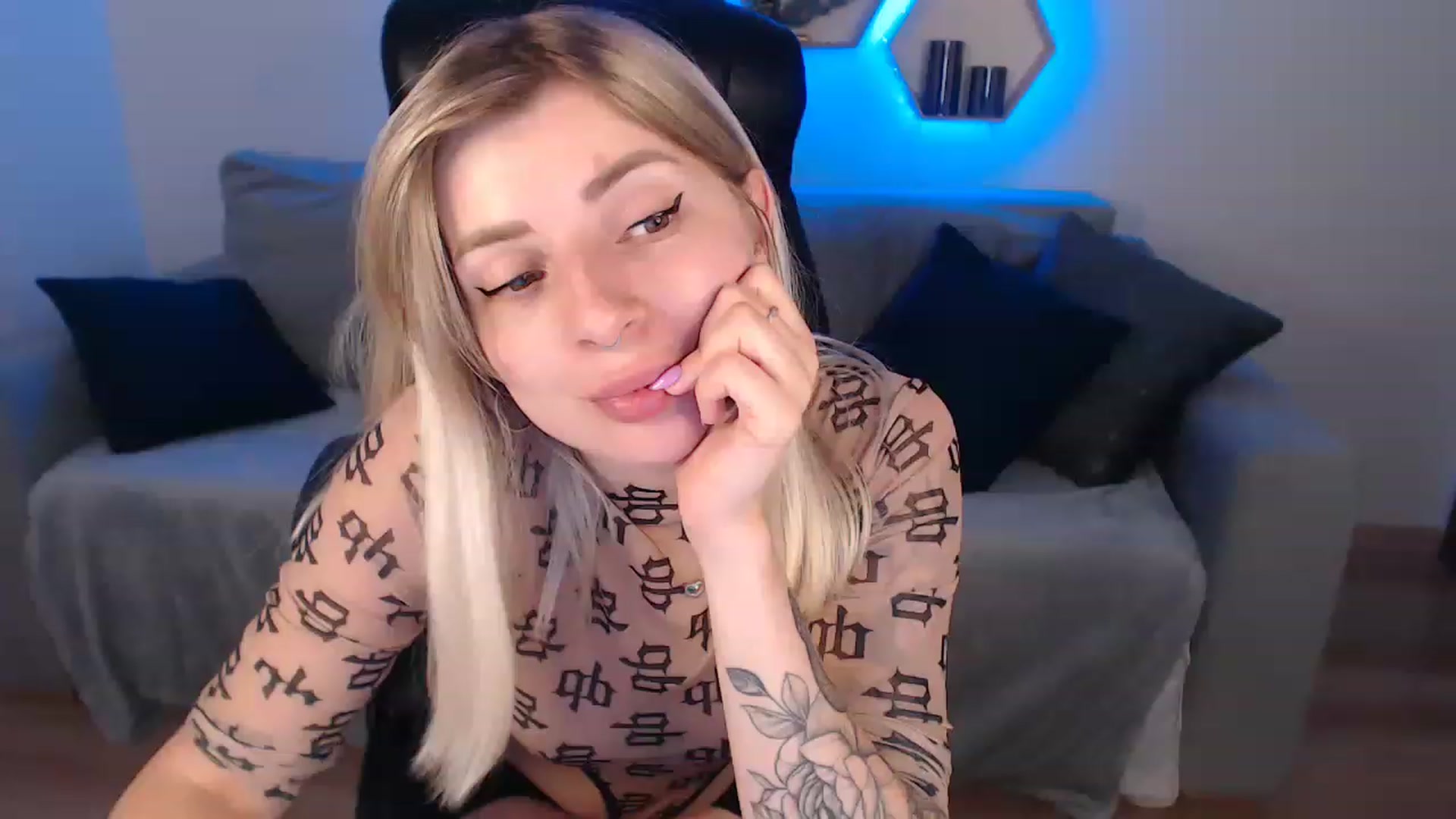 NanaFox video thumbnail
