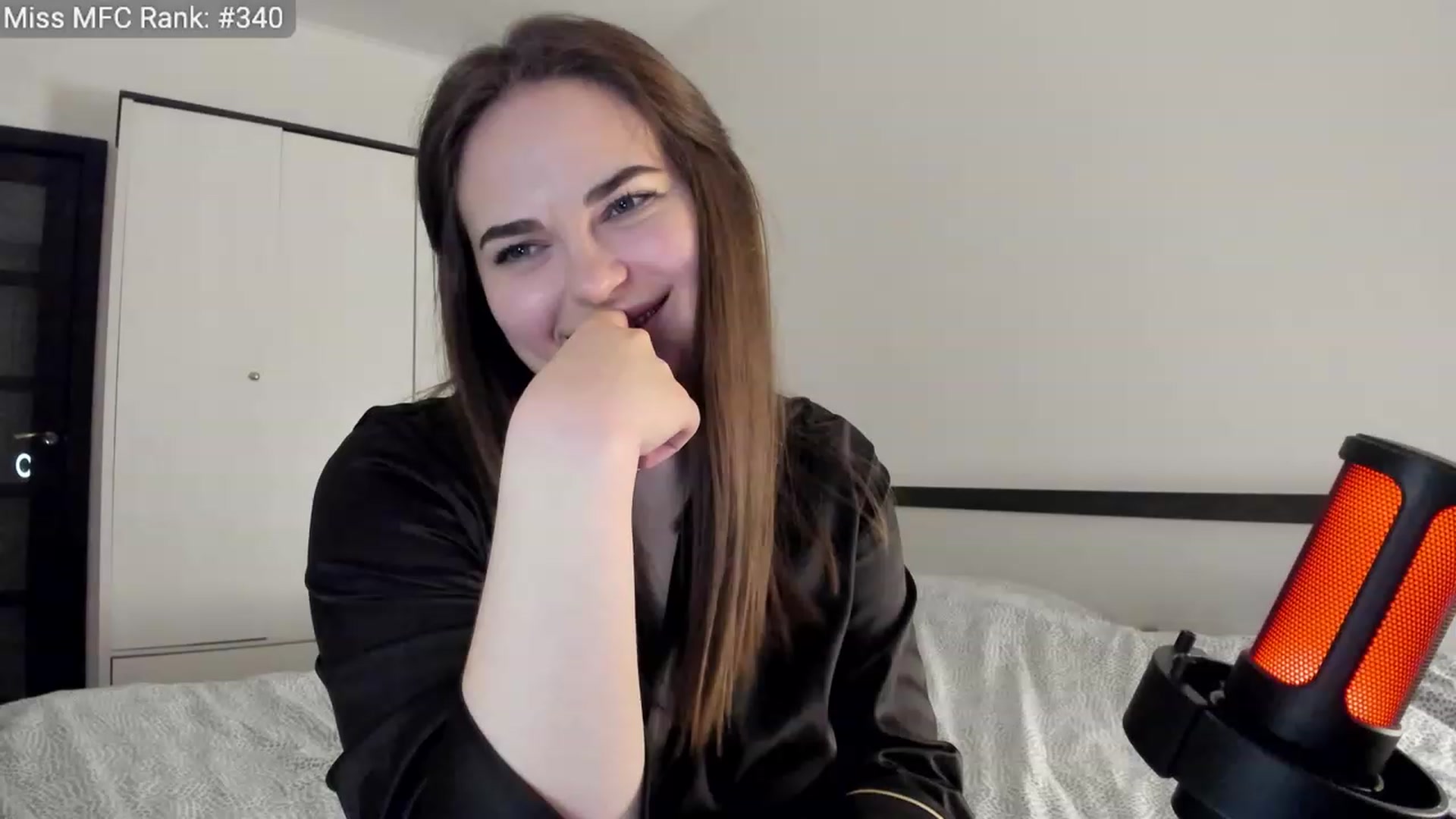 BeeTheQueen video thumbnail