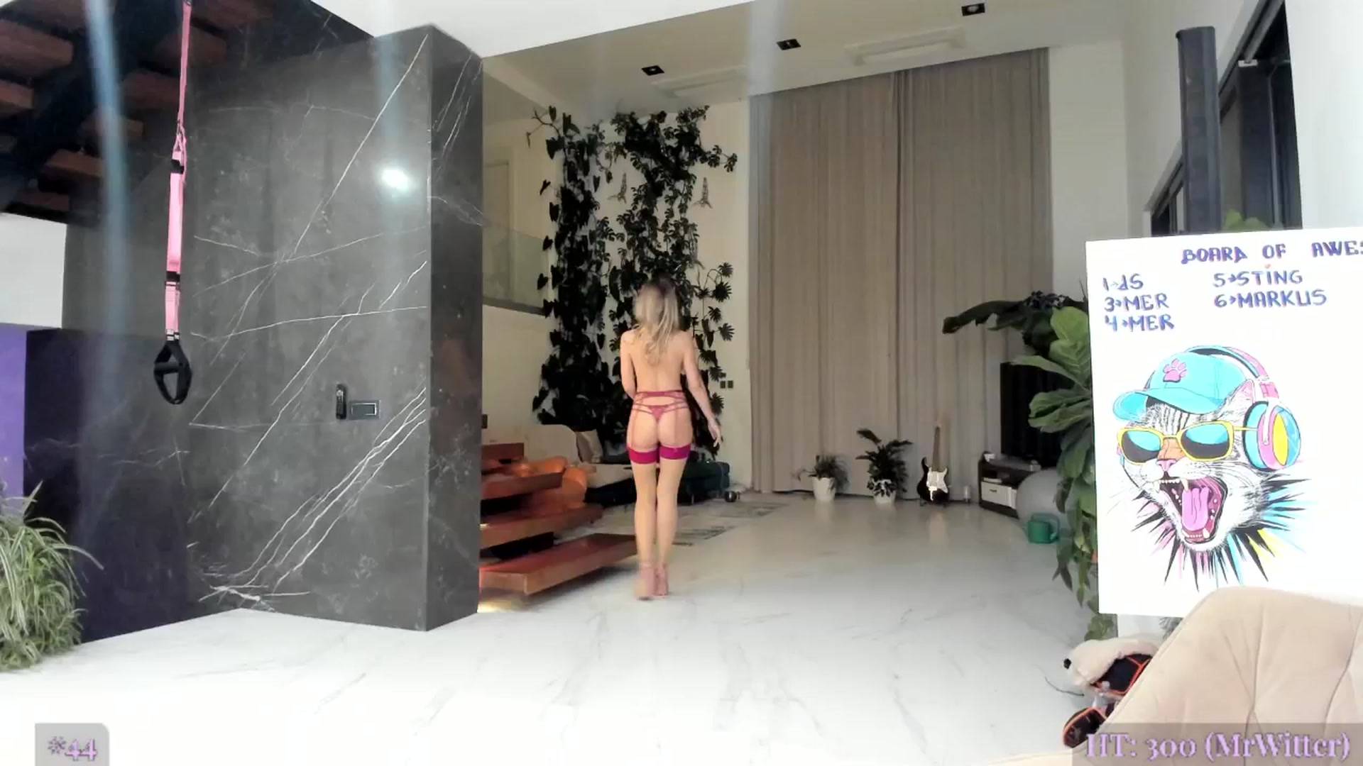 AweJolie video thumbnail