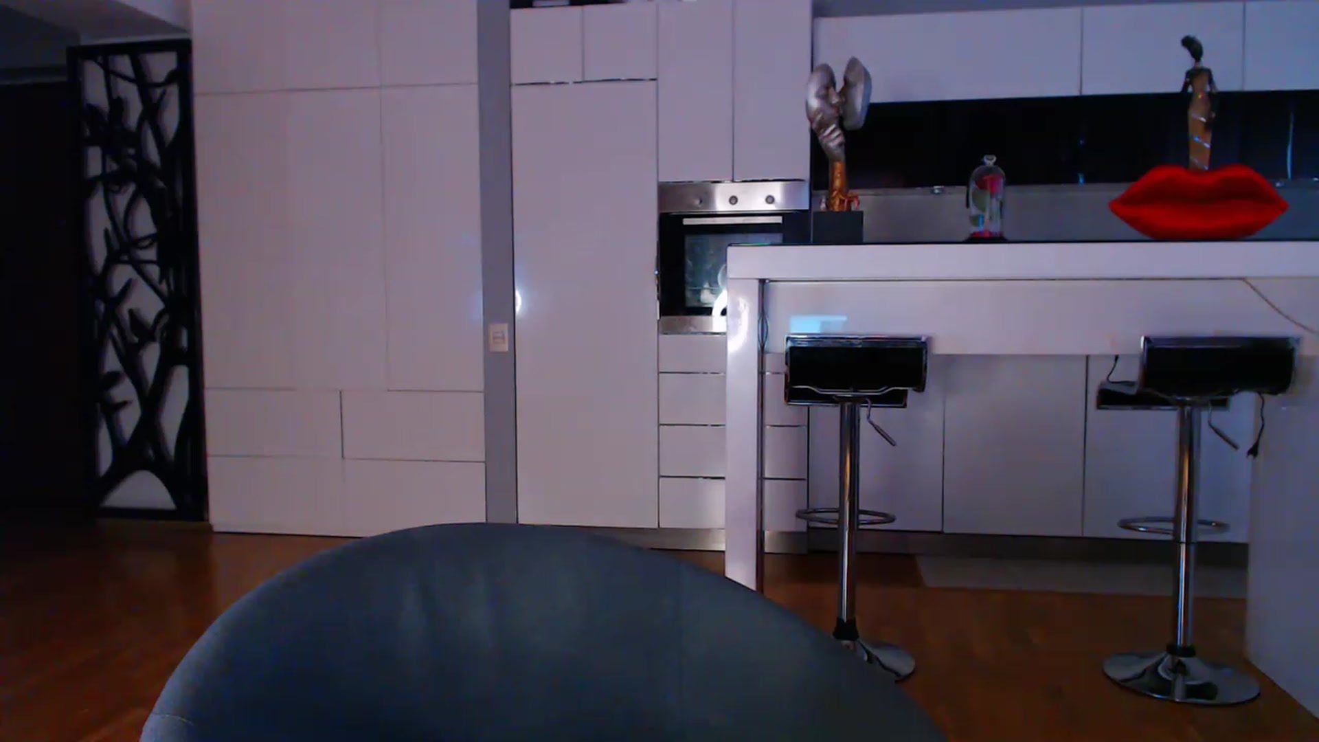 D_y_y video thumbnail