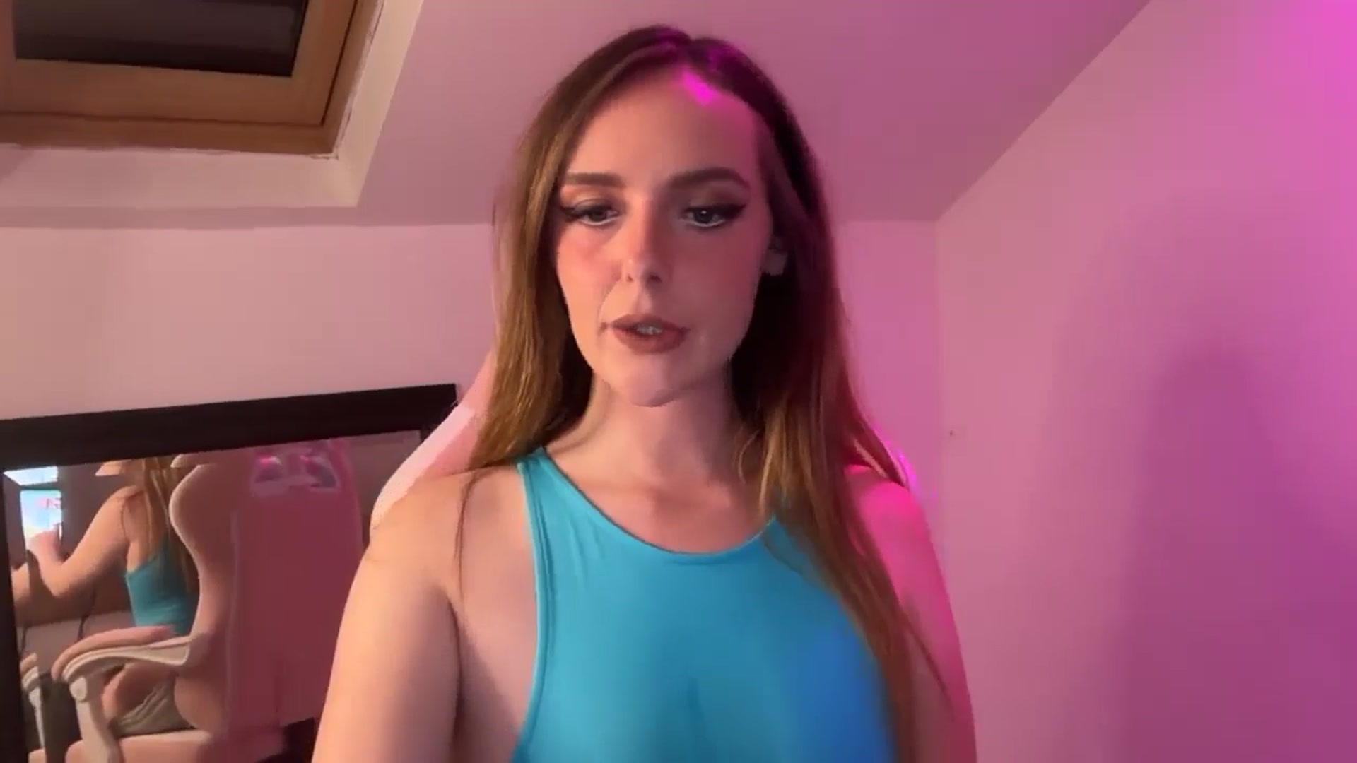 PrettyPetite1 video thumbnail
