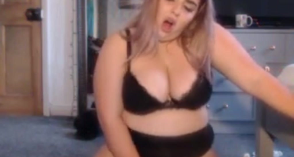 SquirtySara video thumbnail