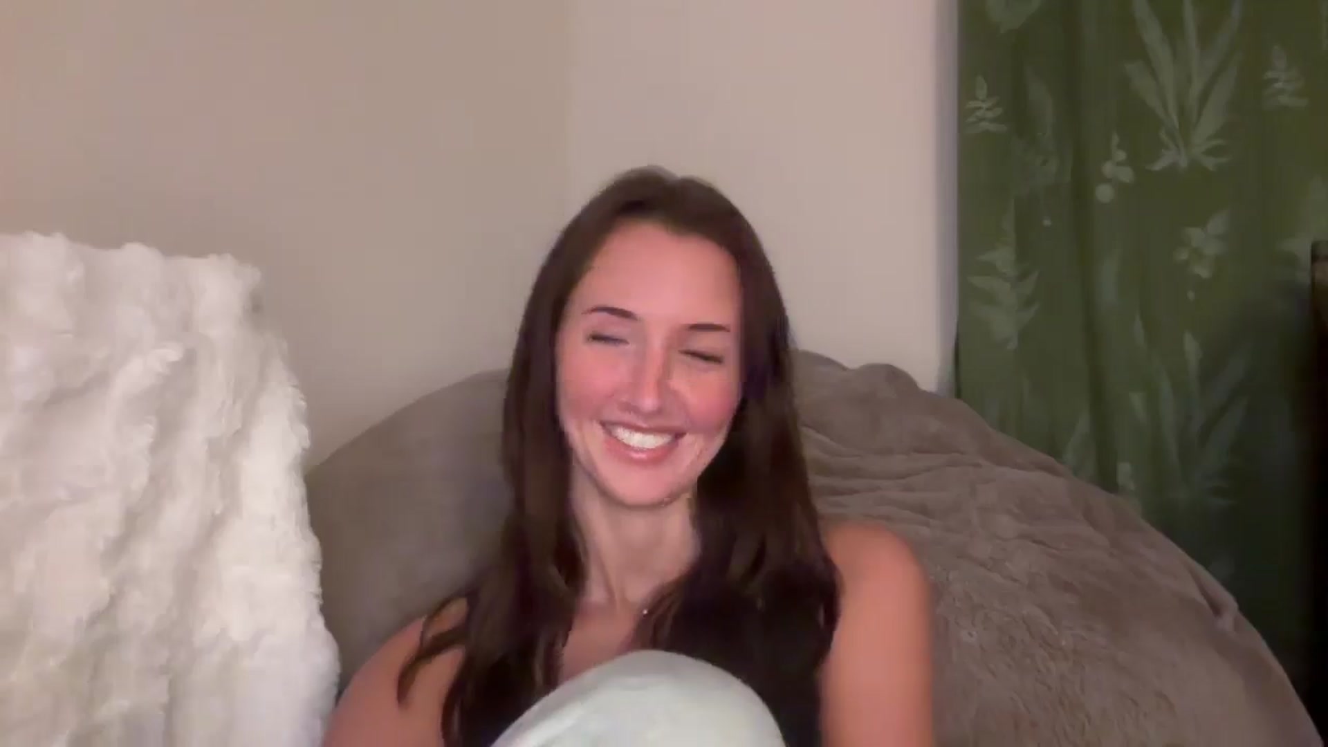 SarahBttrfly video thumbnail
