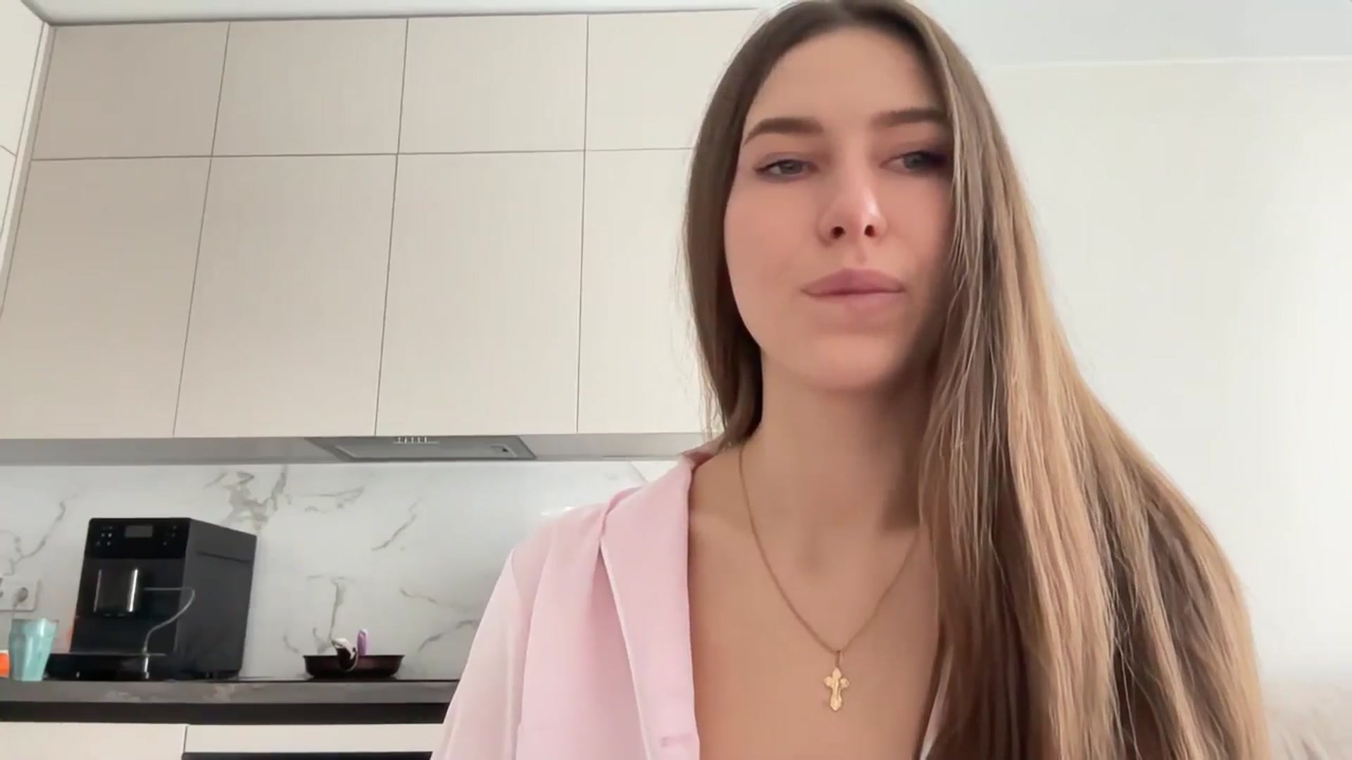 kissfreeze video thumbnail