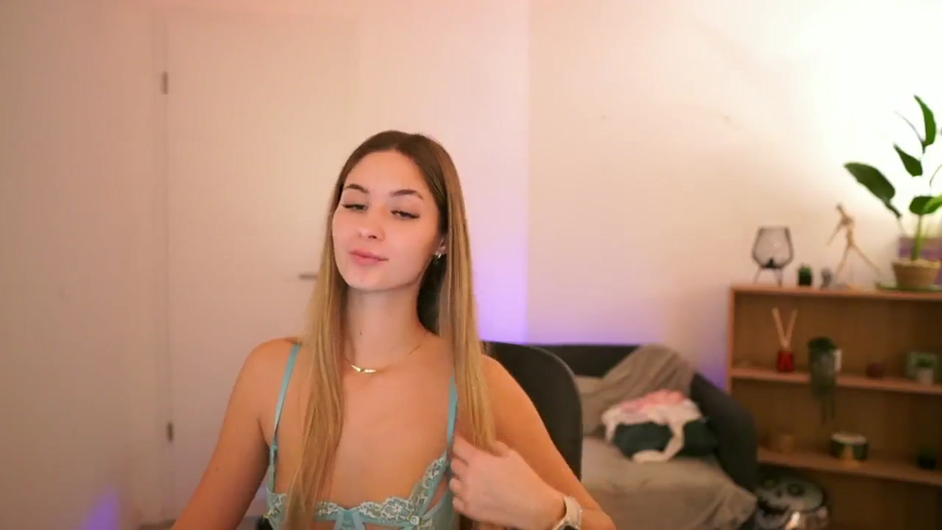 CuteGirl_18 video thumbnail