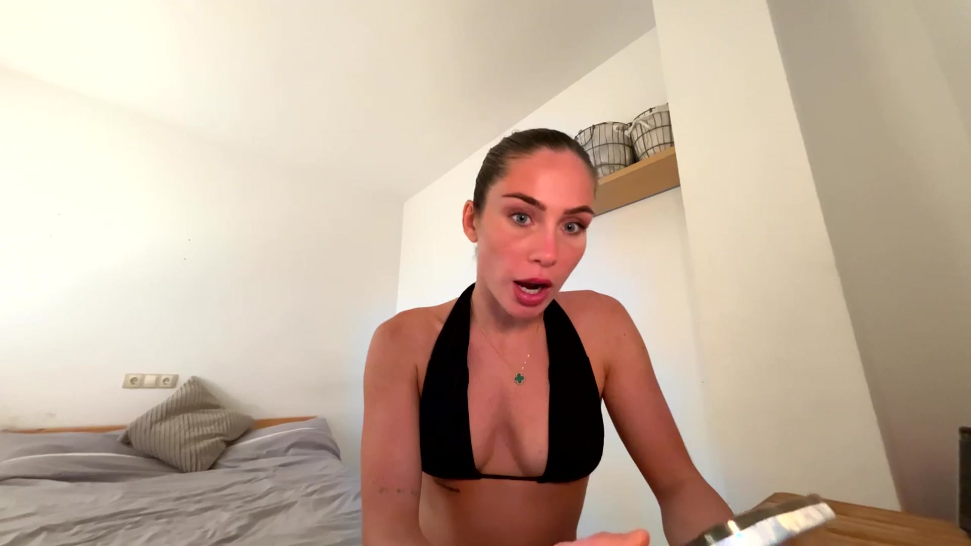 English_Lola video thumbnail