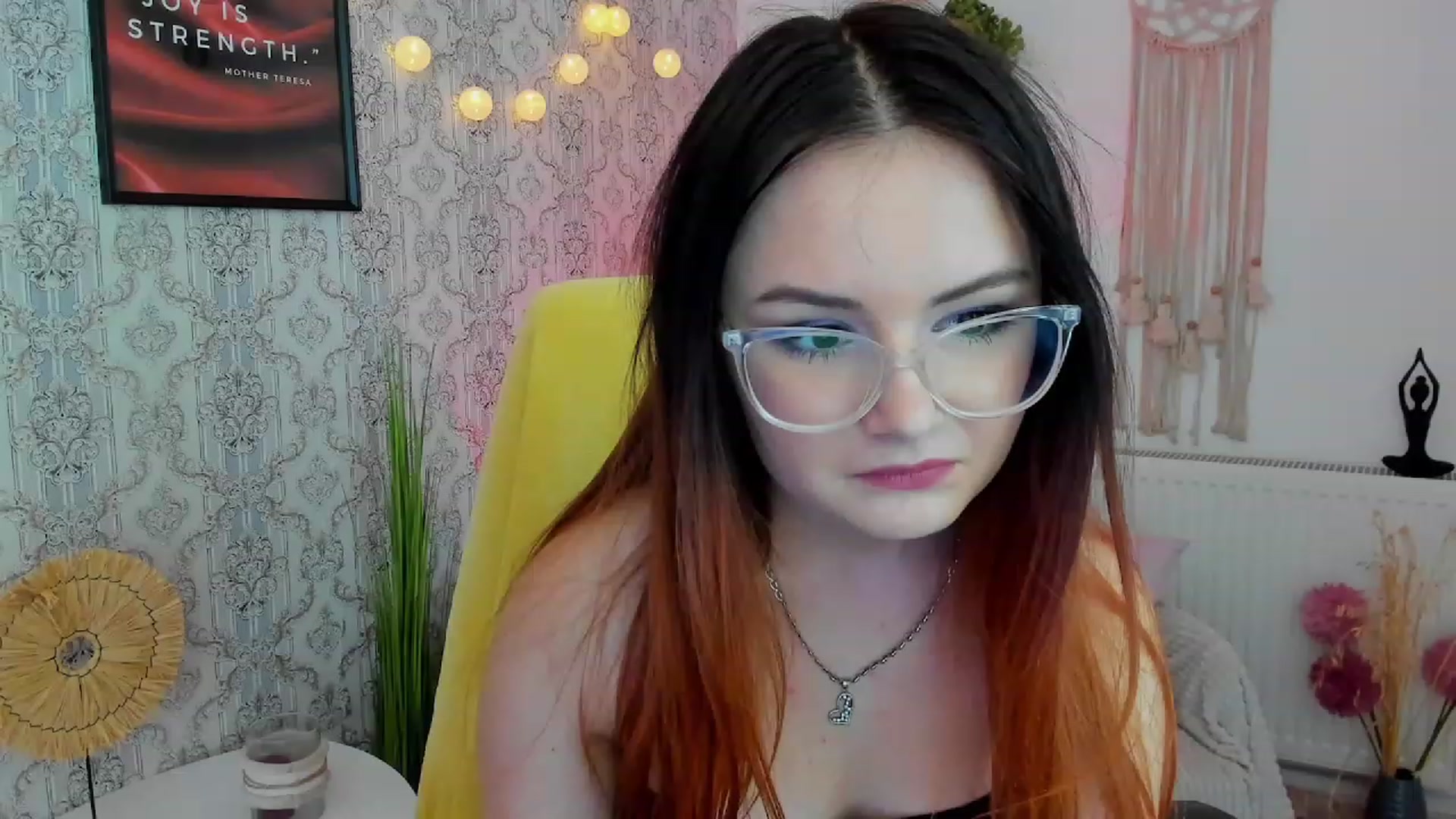 Hazel_Moore18 video thumbnail