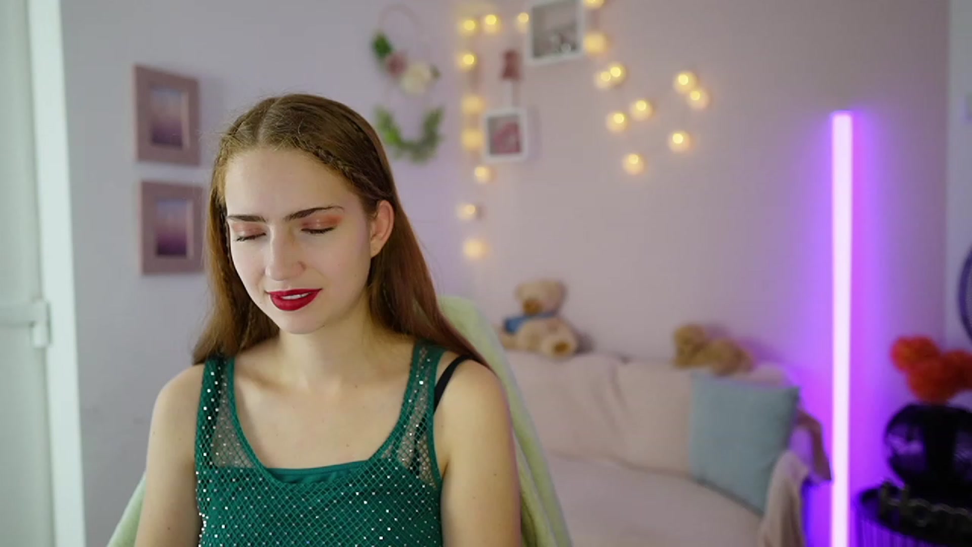Naomi_Woods18 video thumbnail