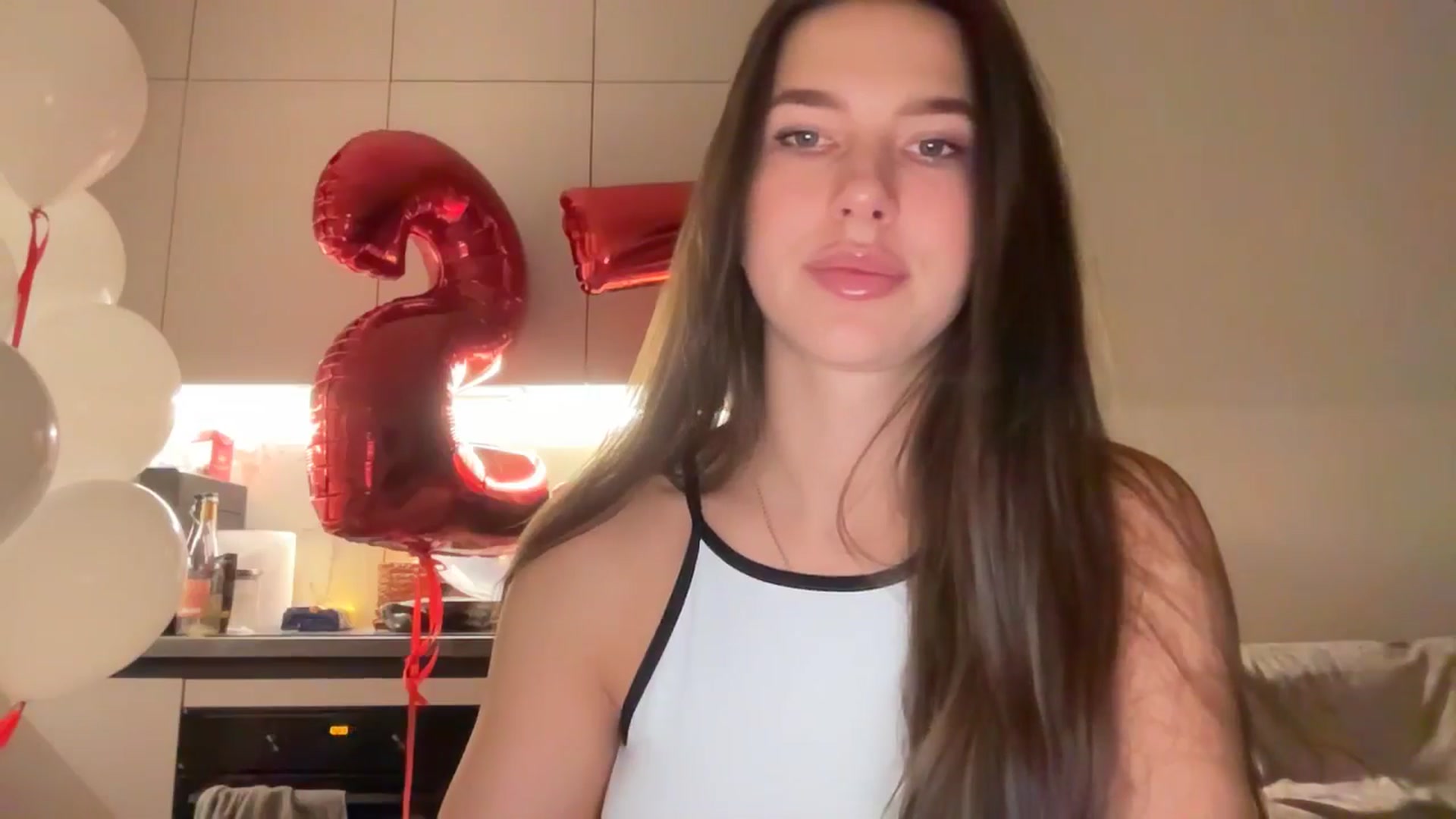 kissfreeze video thumbnail