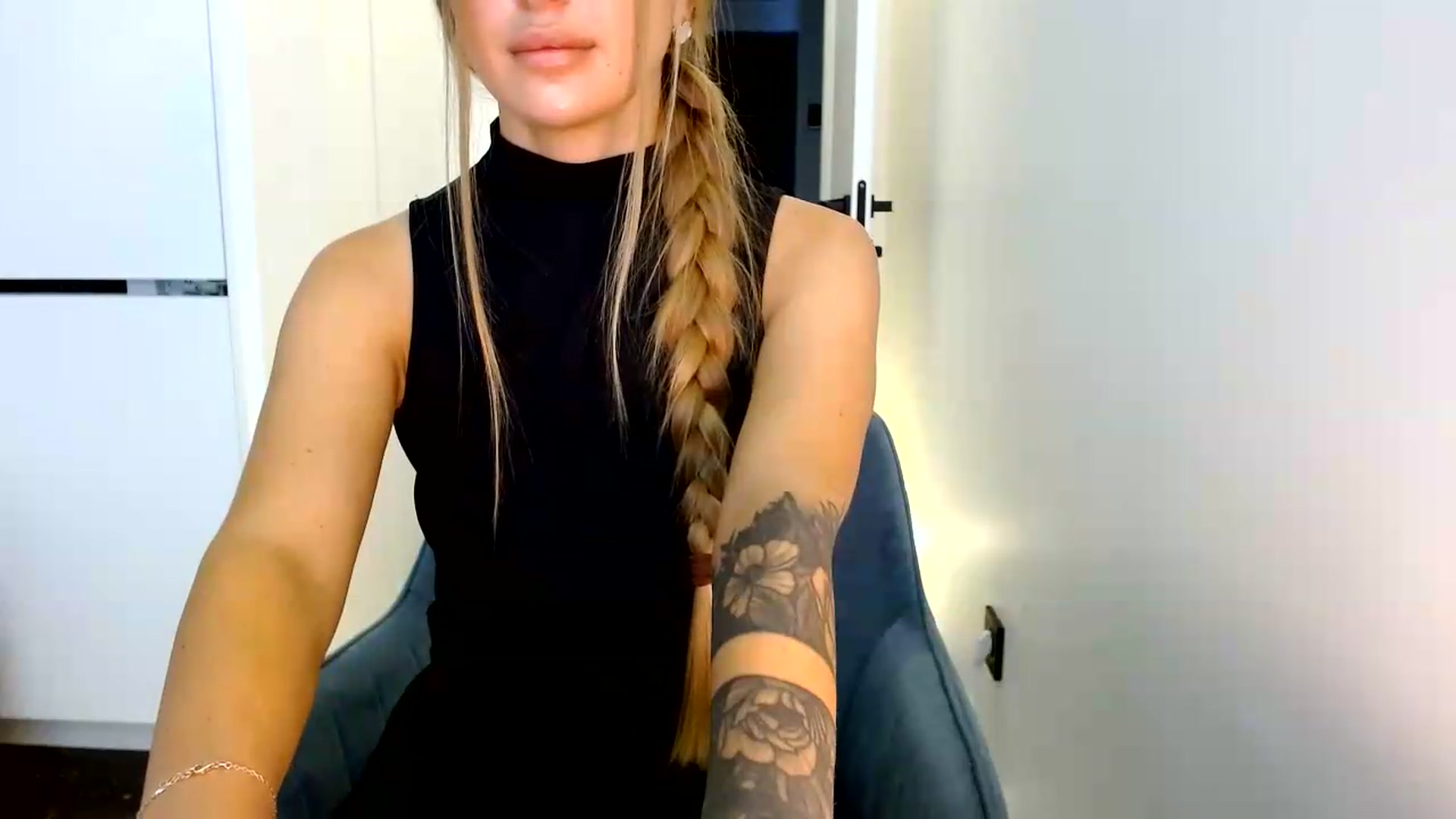 Prettydolly video thumbnail