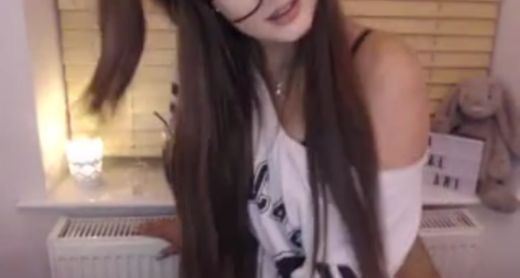 BadGalAri video thumbnail