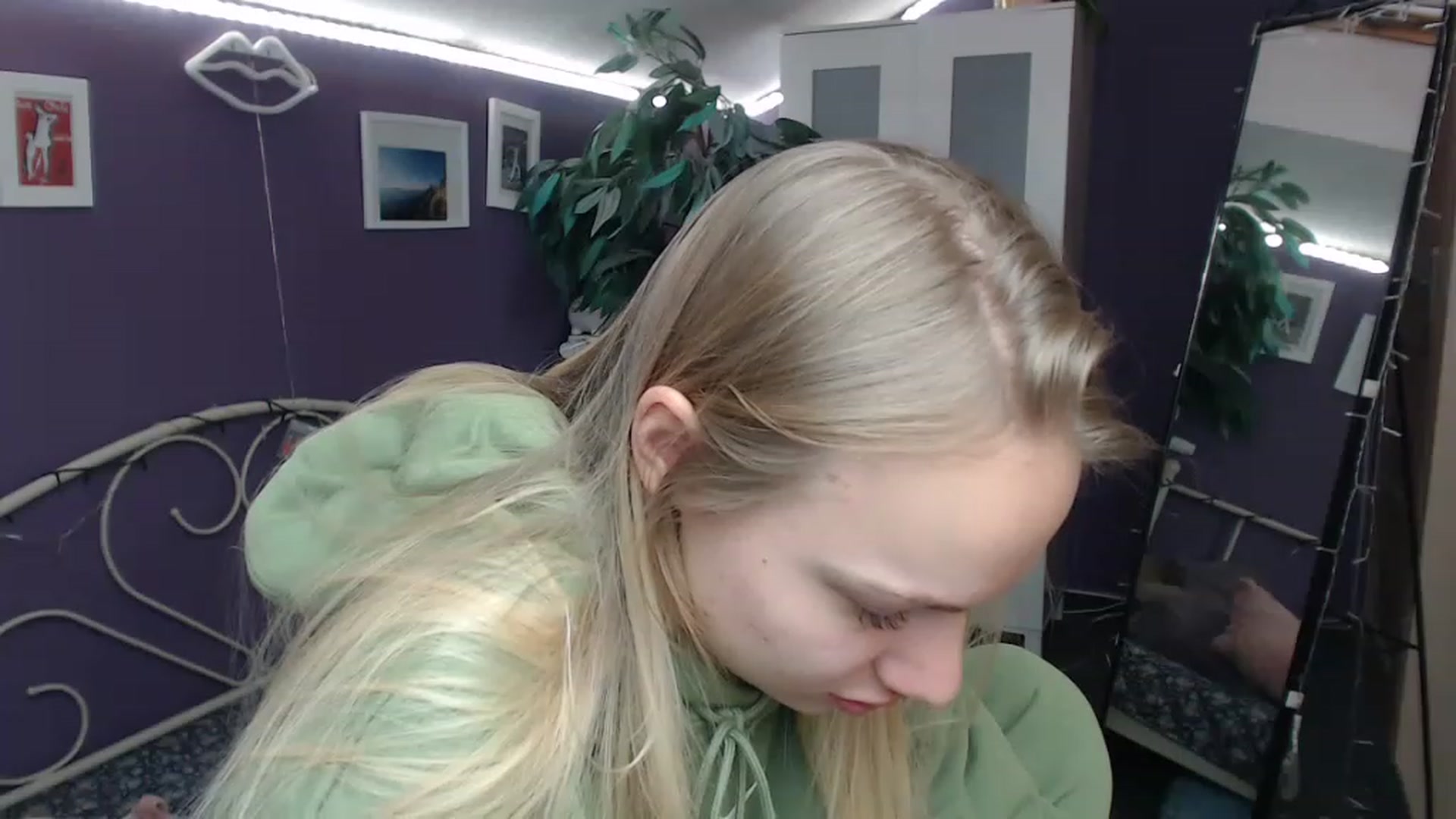 JoanQueen video thumbnail