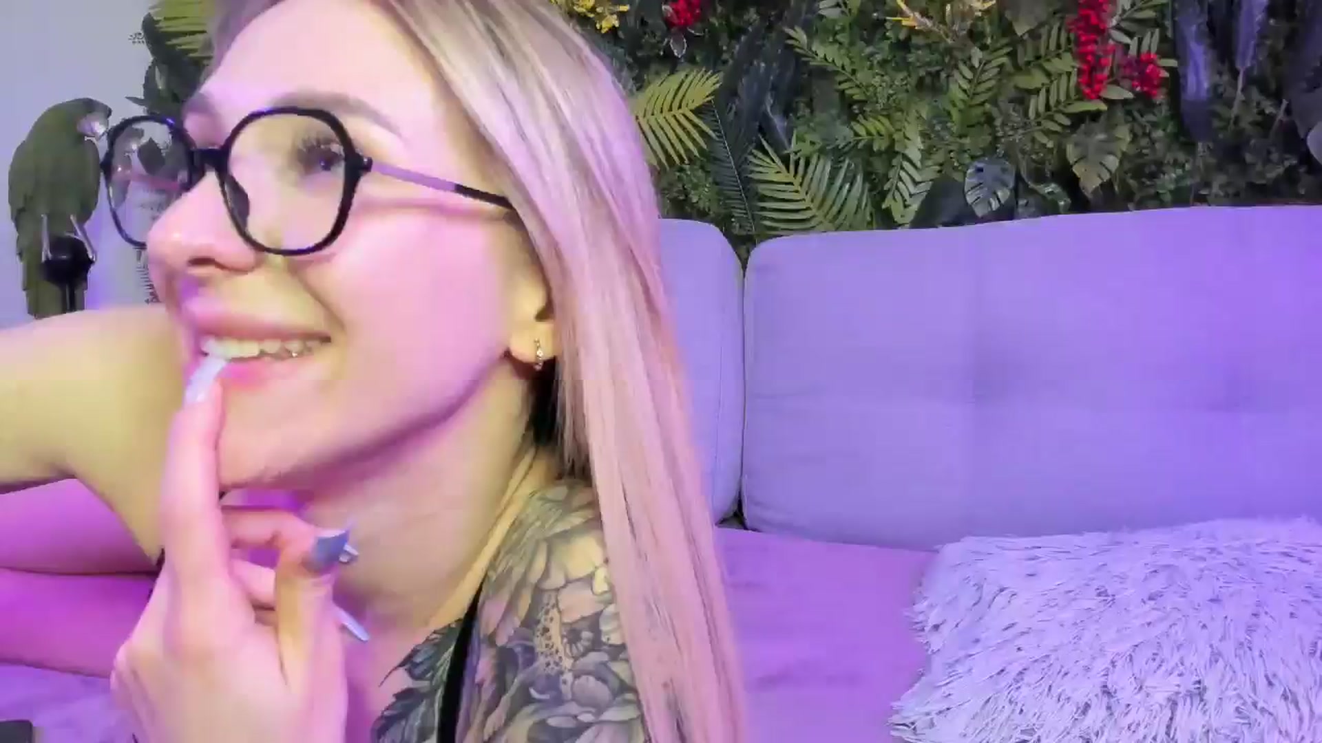 Horny_Blond video thumbnail