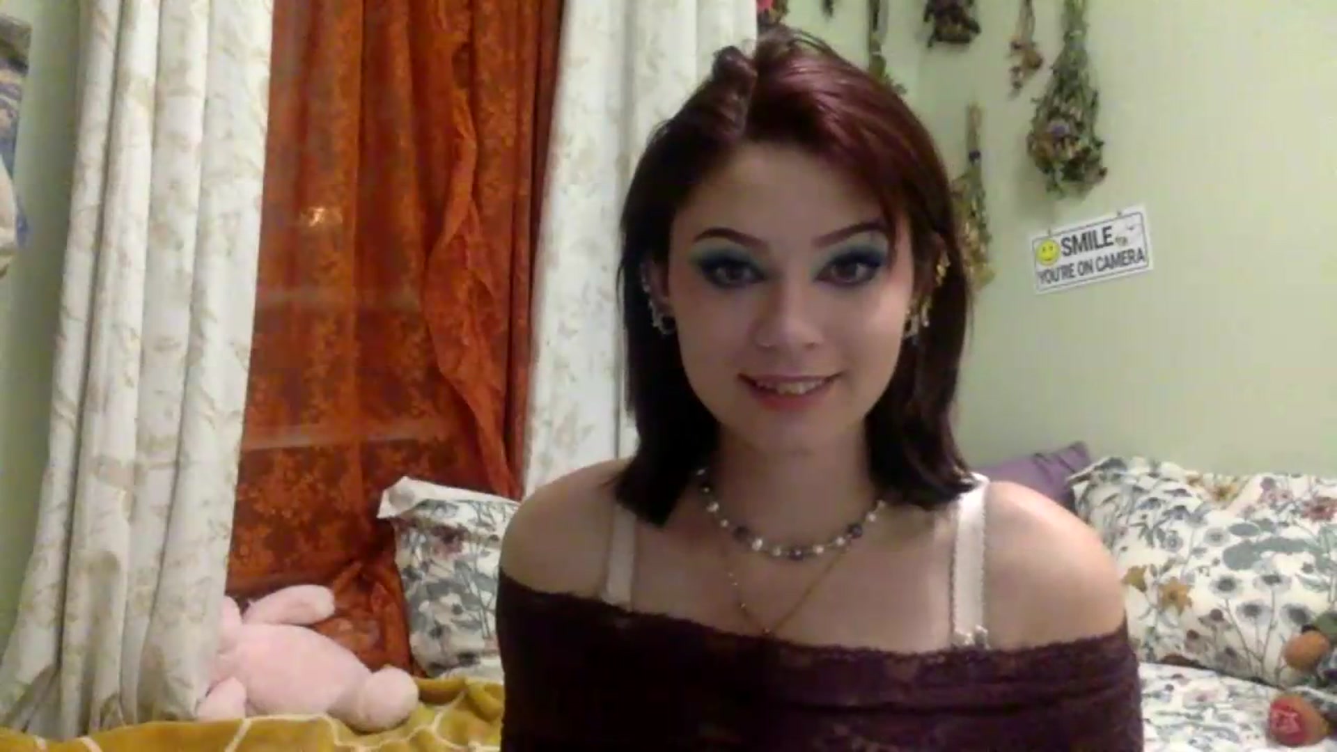HunniBee video thumbnail