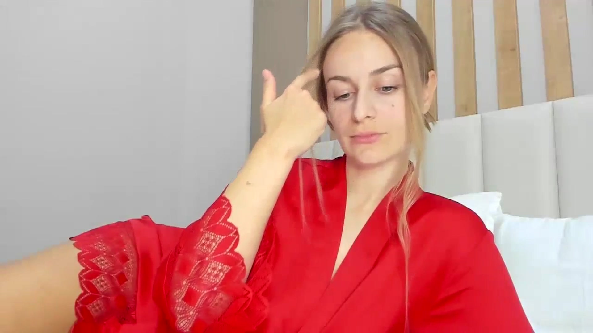 regular_girl video thumbnail