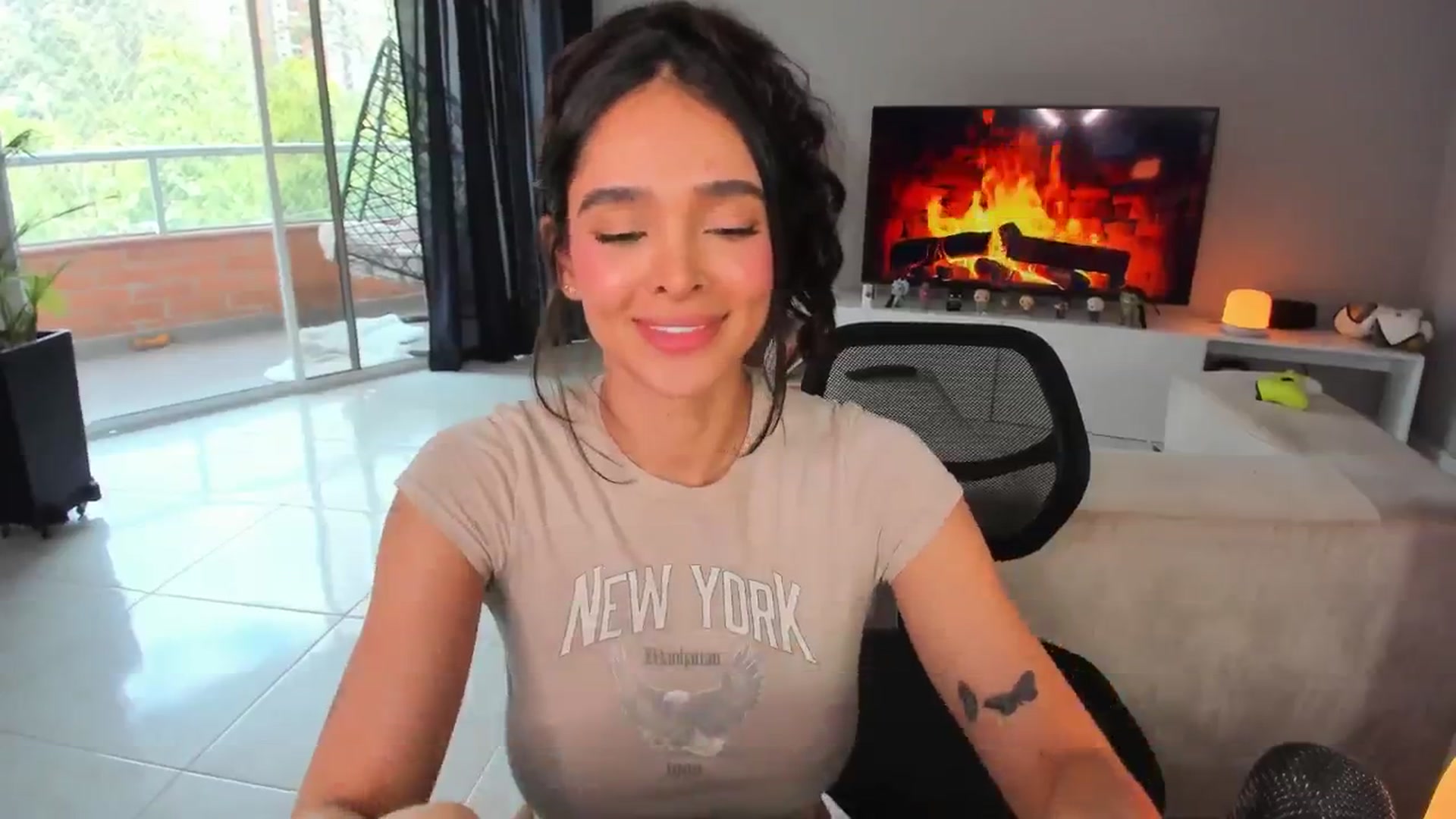 mis_hell video thumbnail