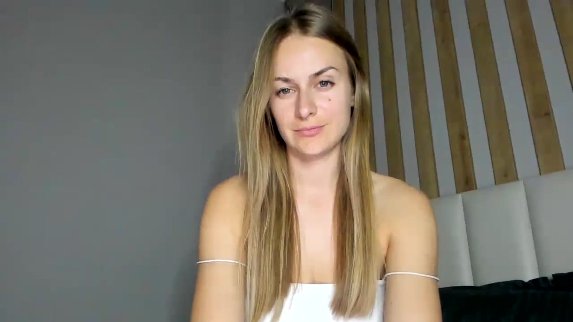 regular_girl video thumbnail