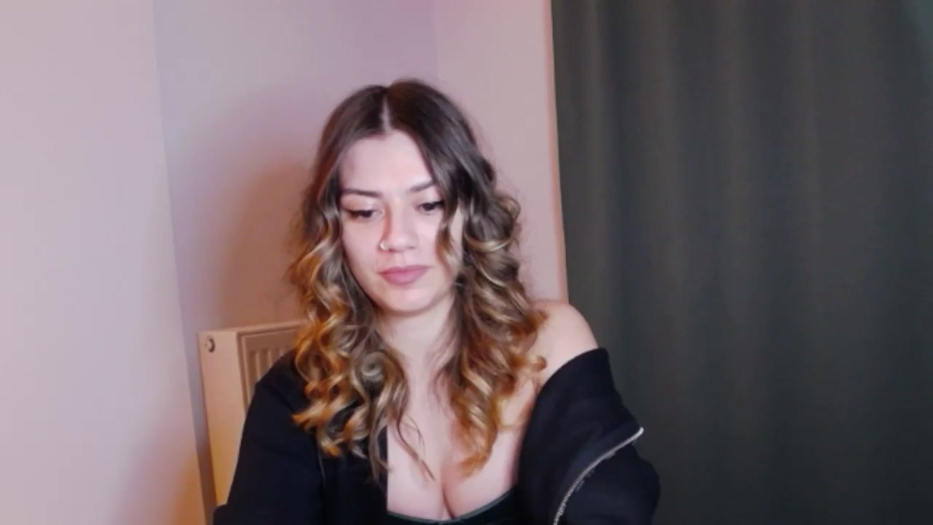 RiriBee video thumbnail