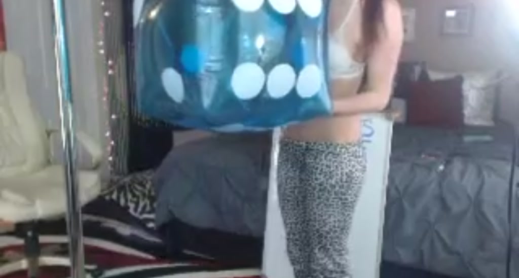 Elizabeth_XO video thumbnail
