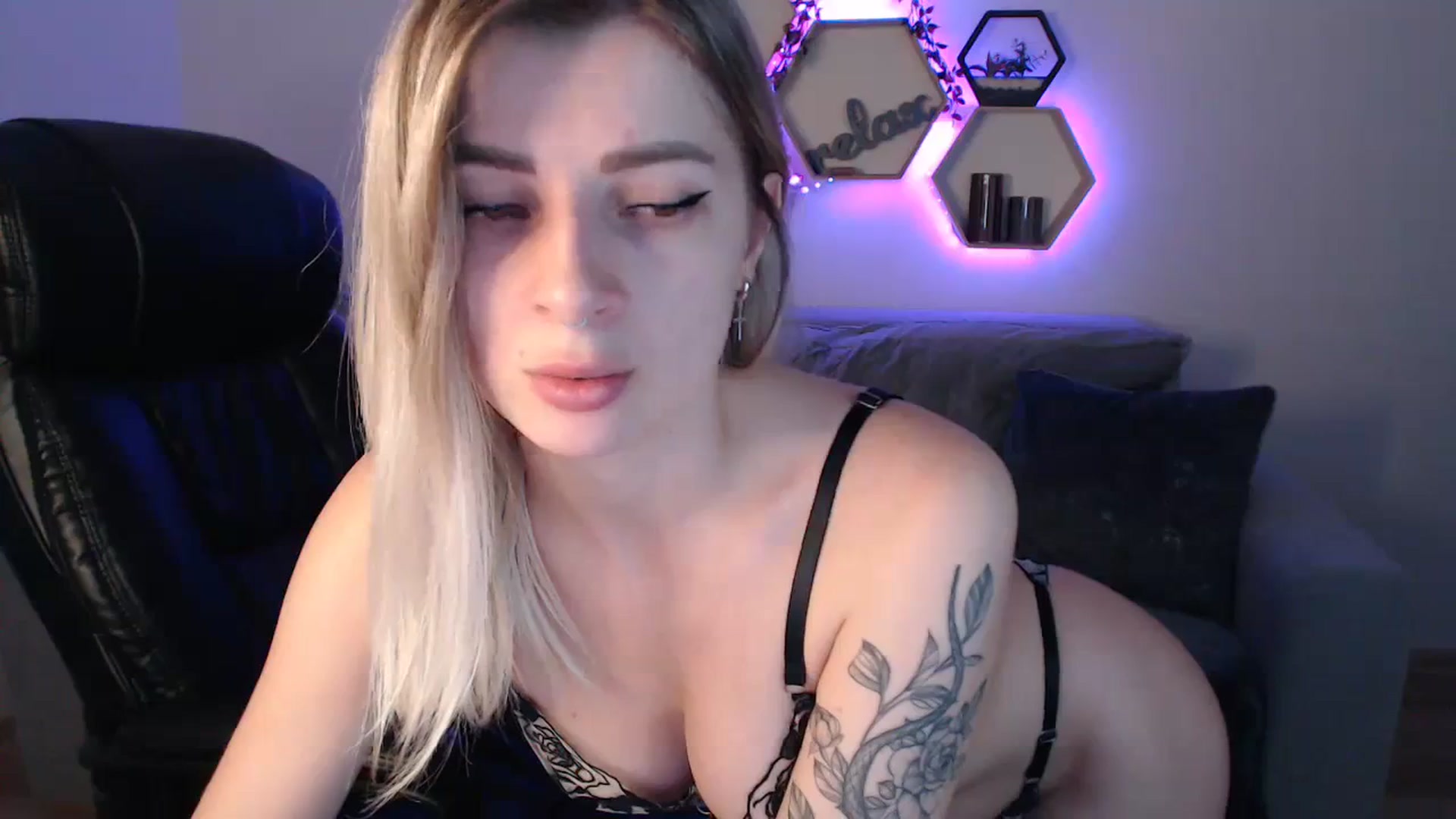 NanaFox video thumbnail