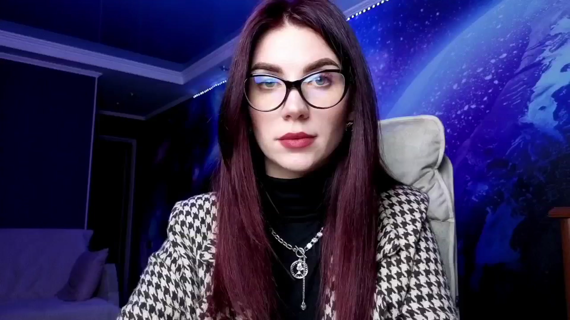MiaLuxe video thumbnail